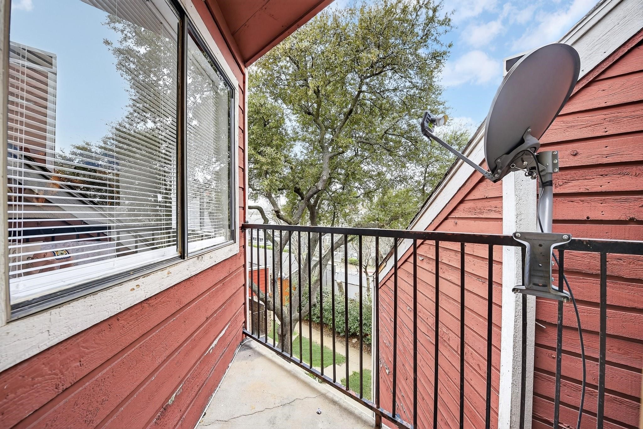 9825 Walnut Street Dallas TX 75243