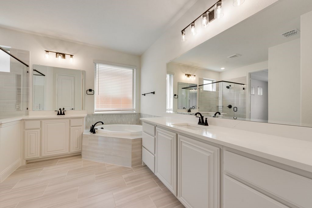 809 Turnbull Avenue Justin TX 76247