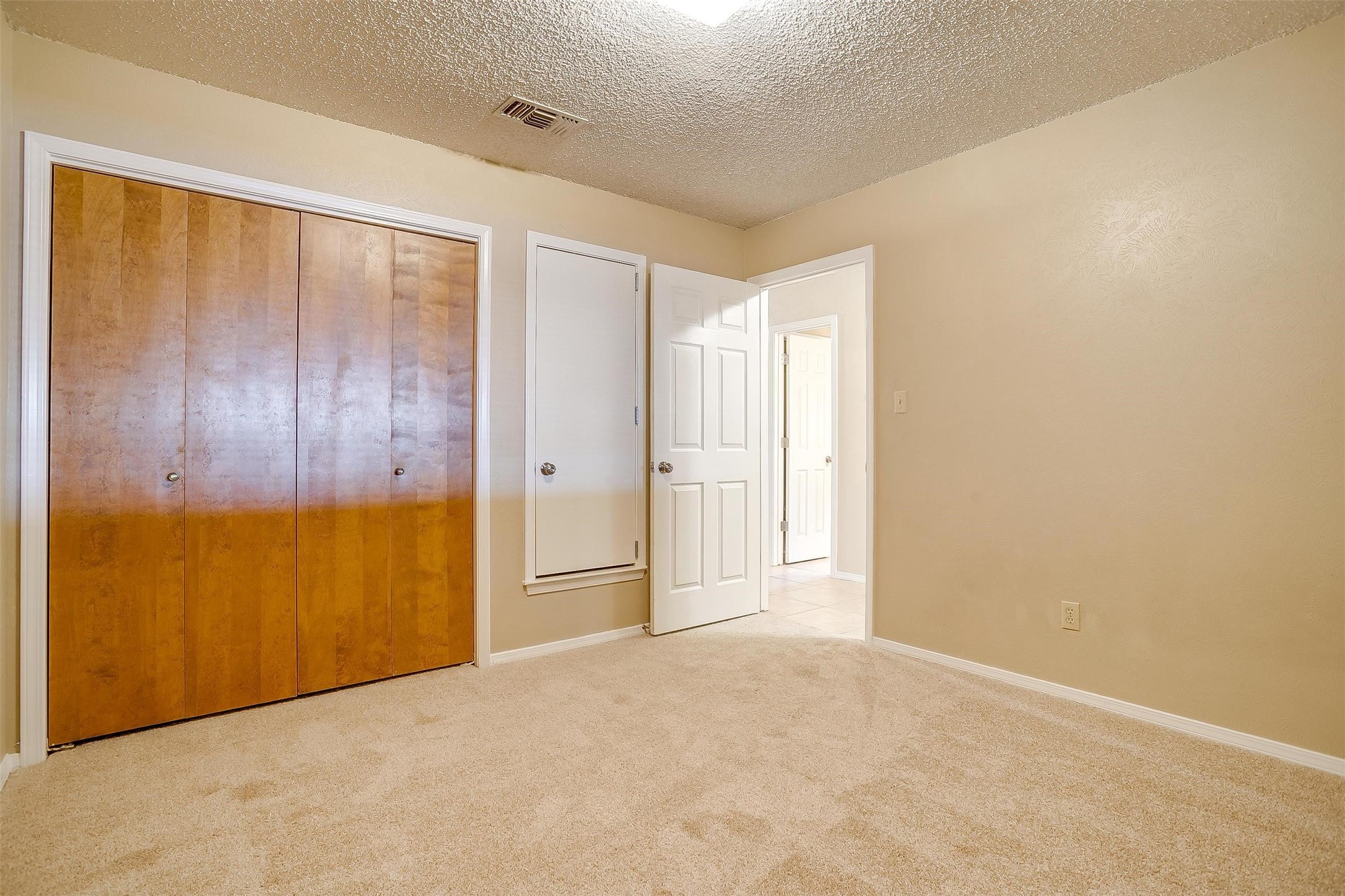 4860 Ledgestone Court Fort Worth TX 76132