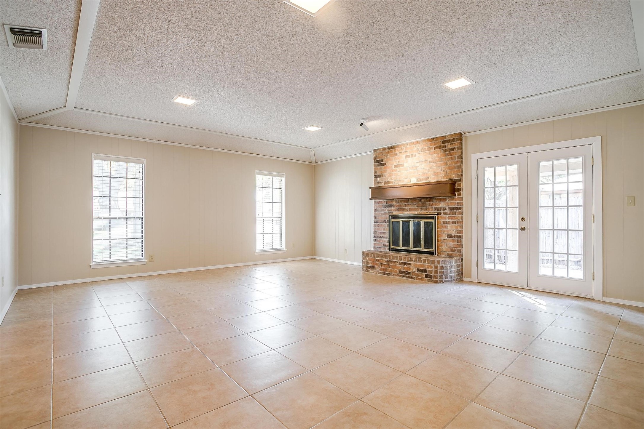 4860 Ledgestone Court Fort Worth TX 76132