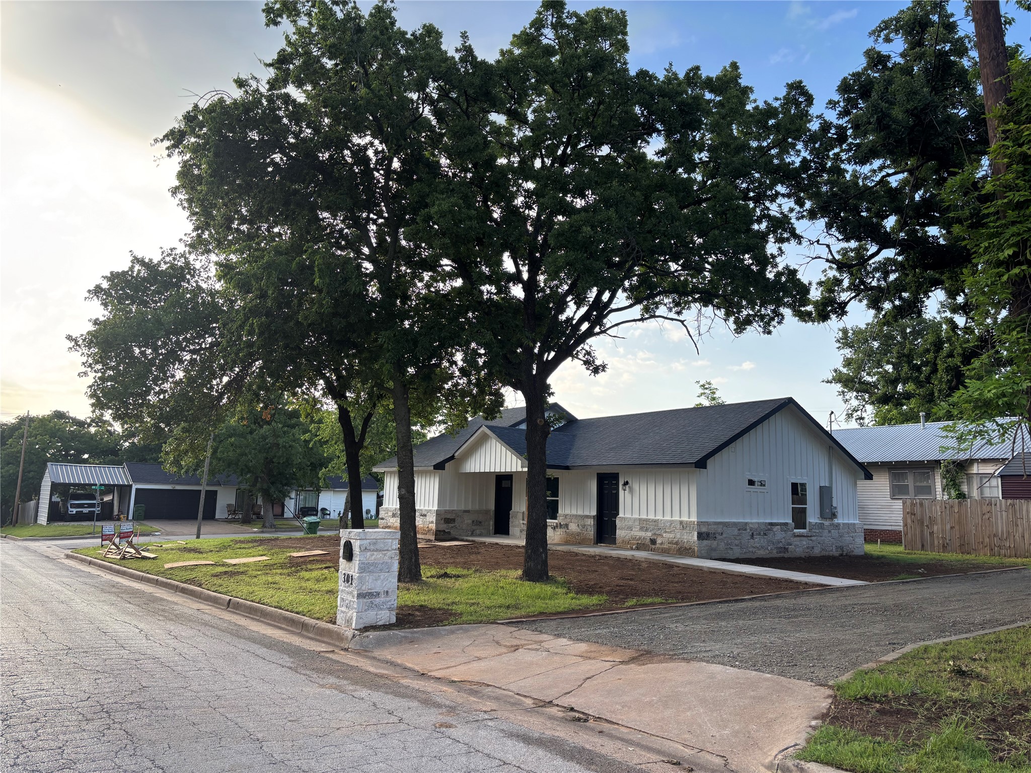 301 NW 23rd Street Mineral Wells TX 76067