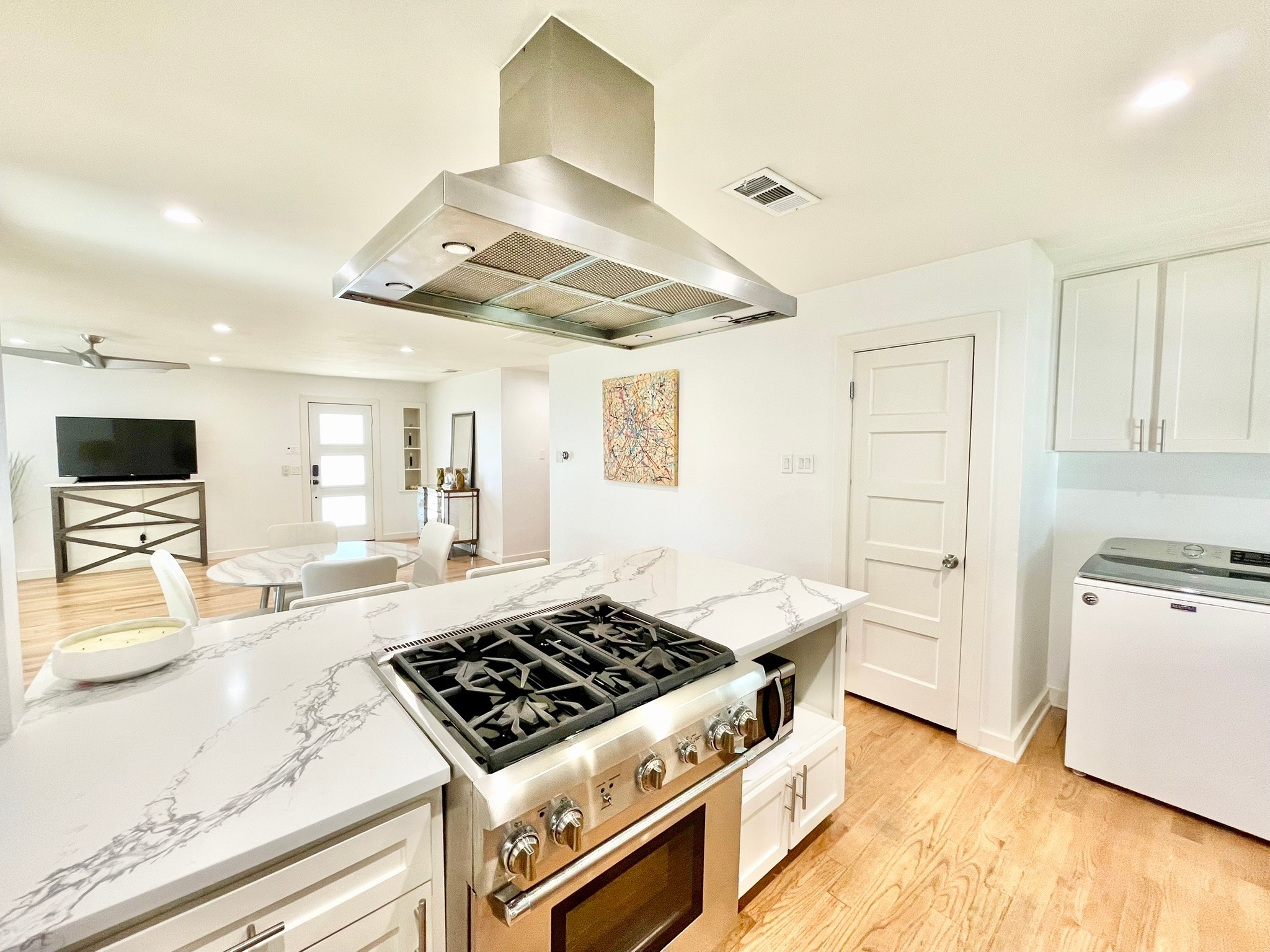 6623 Kenwell Street Dallas TX 75209