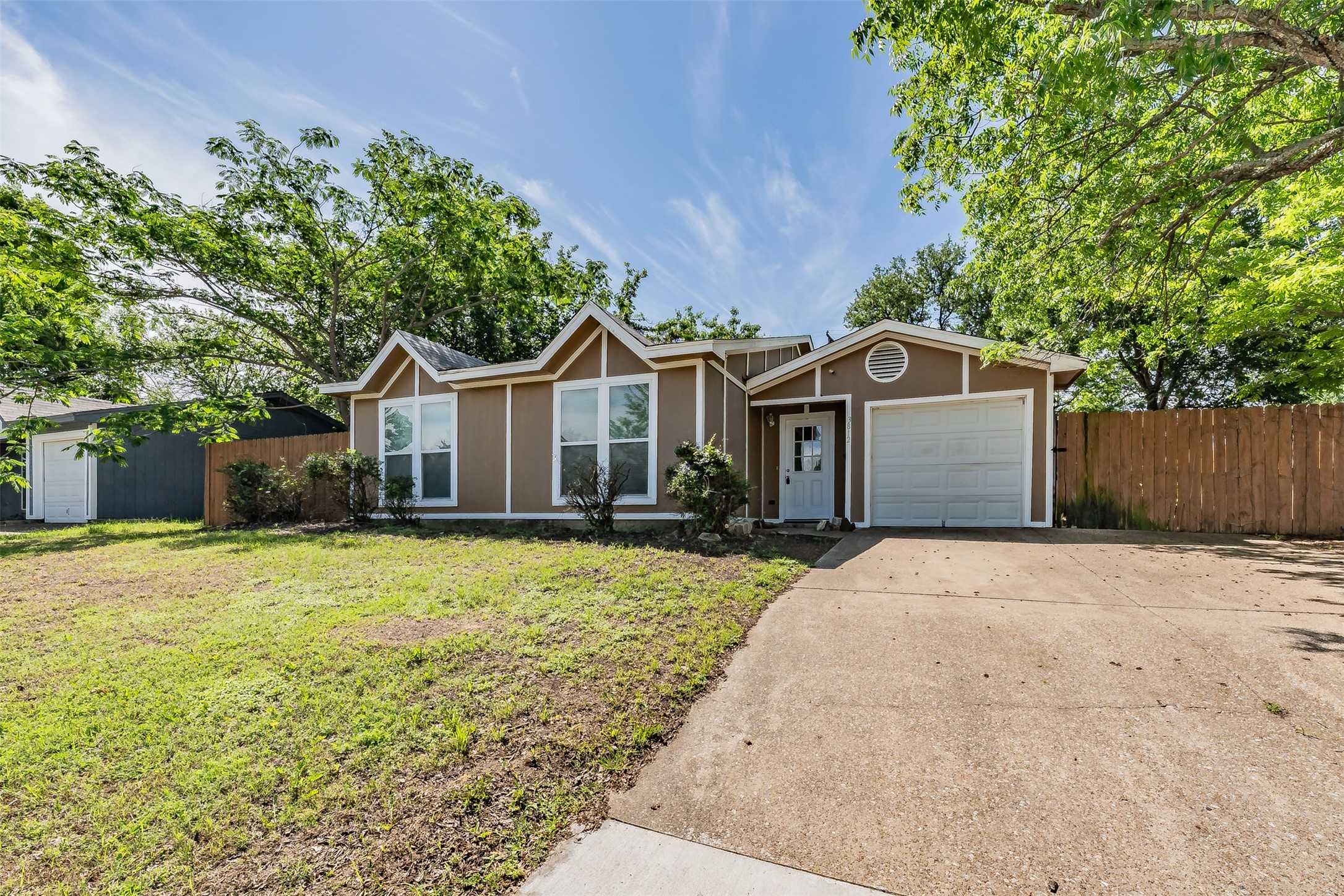 3812 Indian Wells Drive Arlington TX 76017