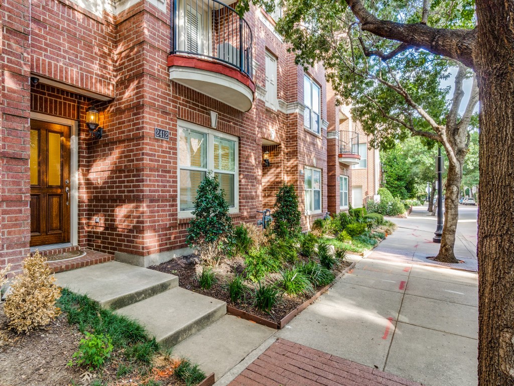2412 Worthington Street Dallas TX 75204
