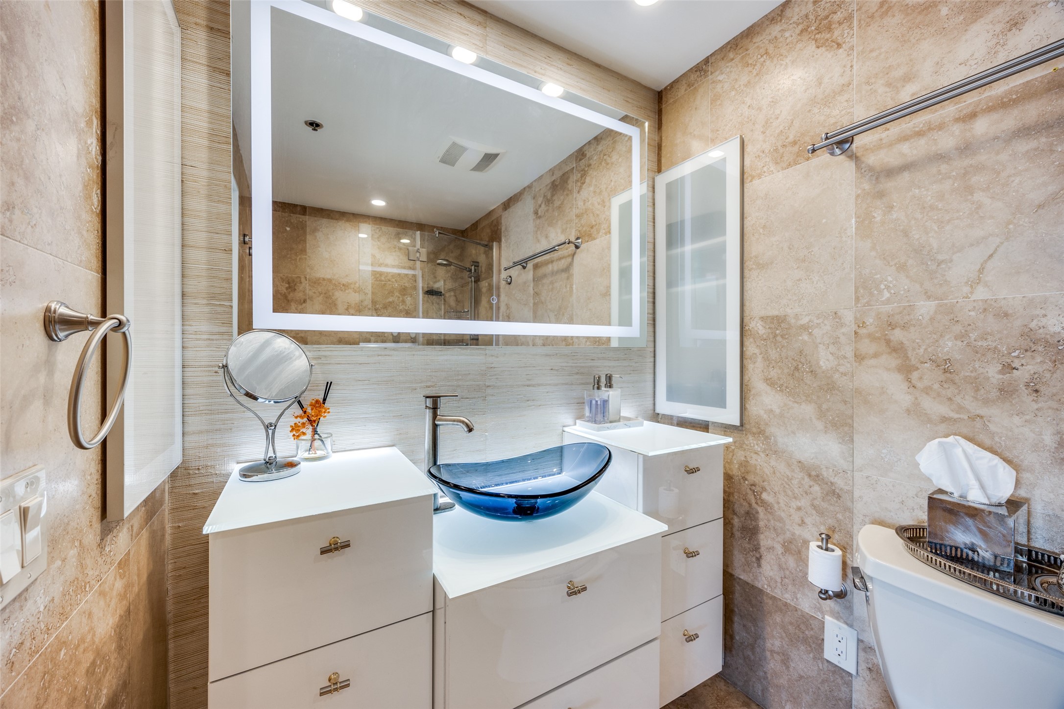 3030 Mckinney Avenue Dallas TX 75204
