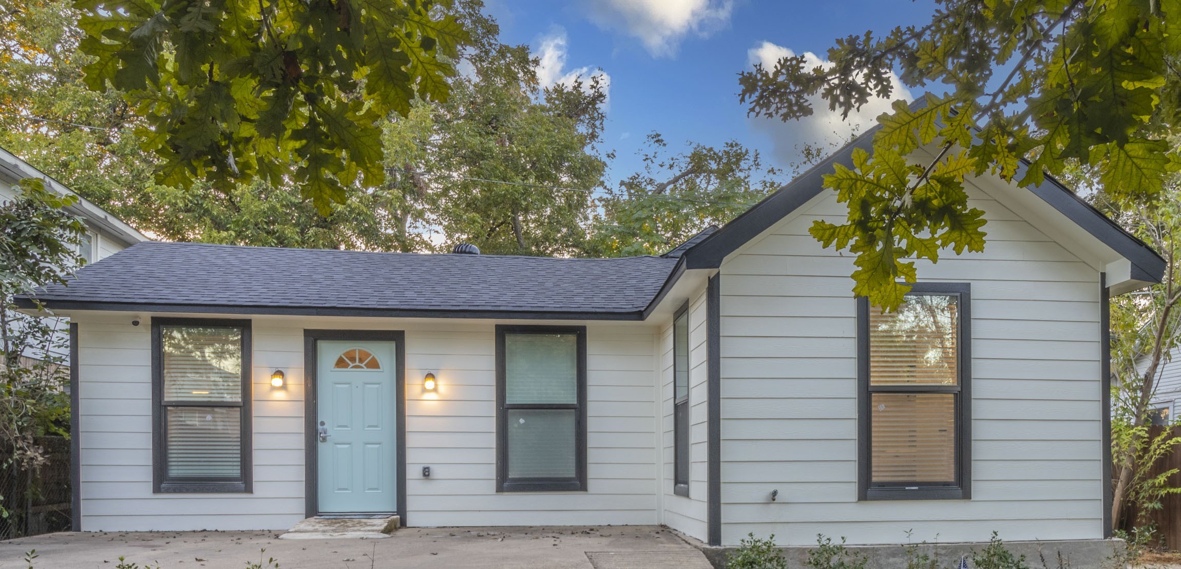 921 S Waverly Drive Dallas TX 75208
