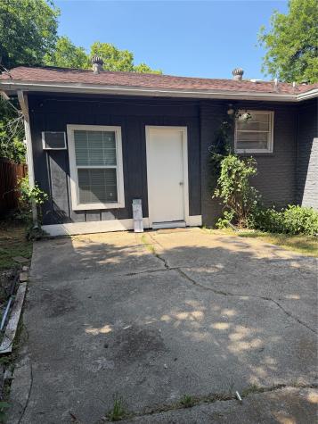2436 Lockhart Avenue Dallas TX 75228