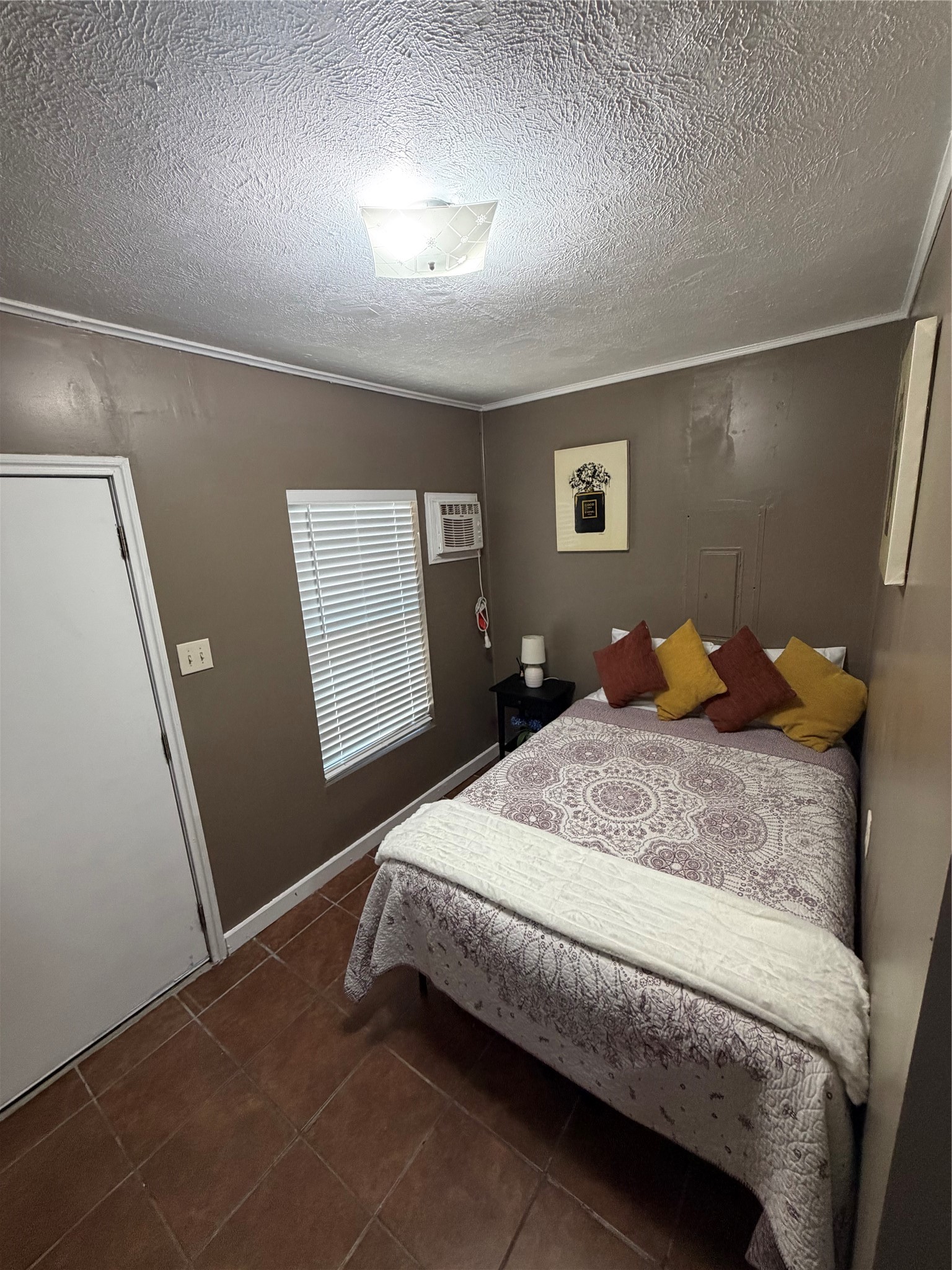 2436 Lockhart Avenue Dallas TX 75228