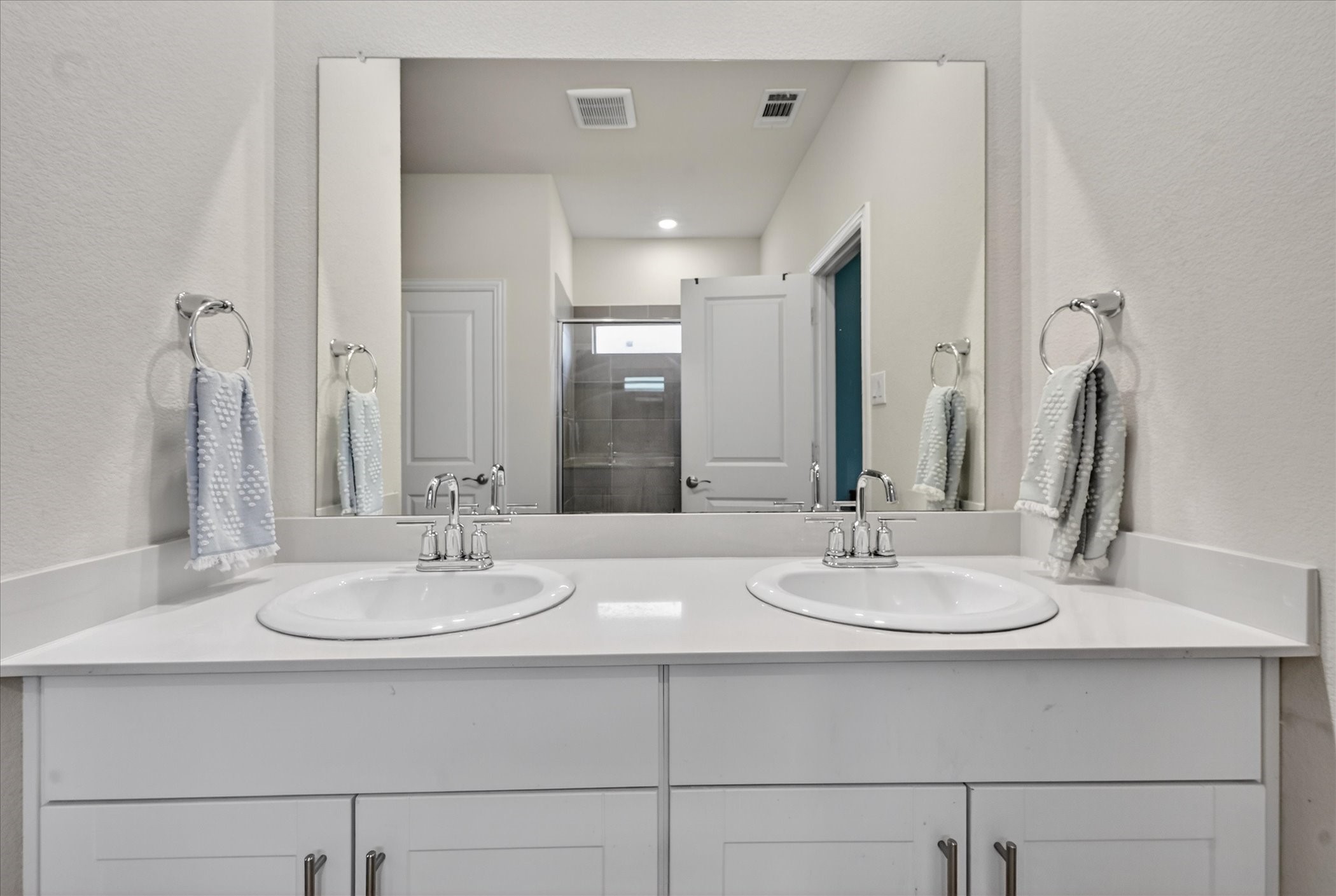 210 Briarwood Lane Lake Dallas TX 75065