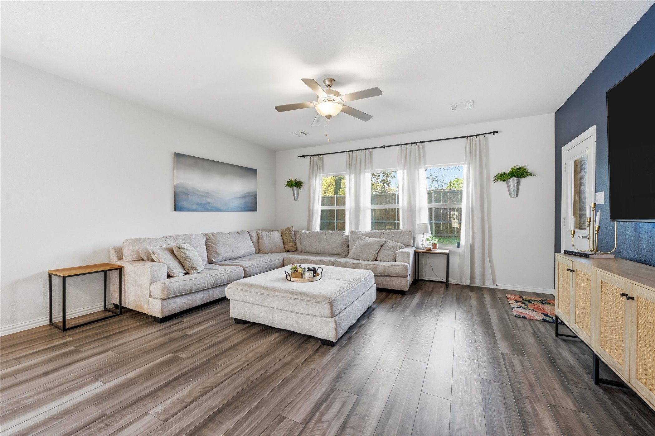 210 Briarwood Lane Lake Dallas TX 75065