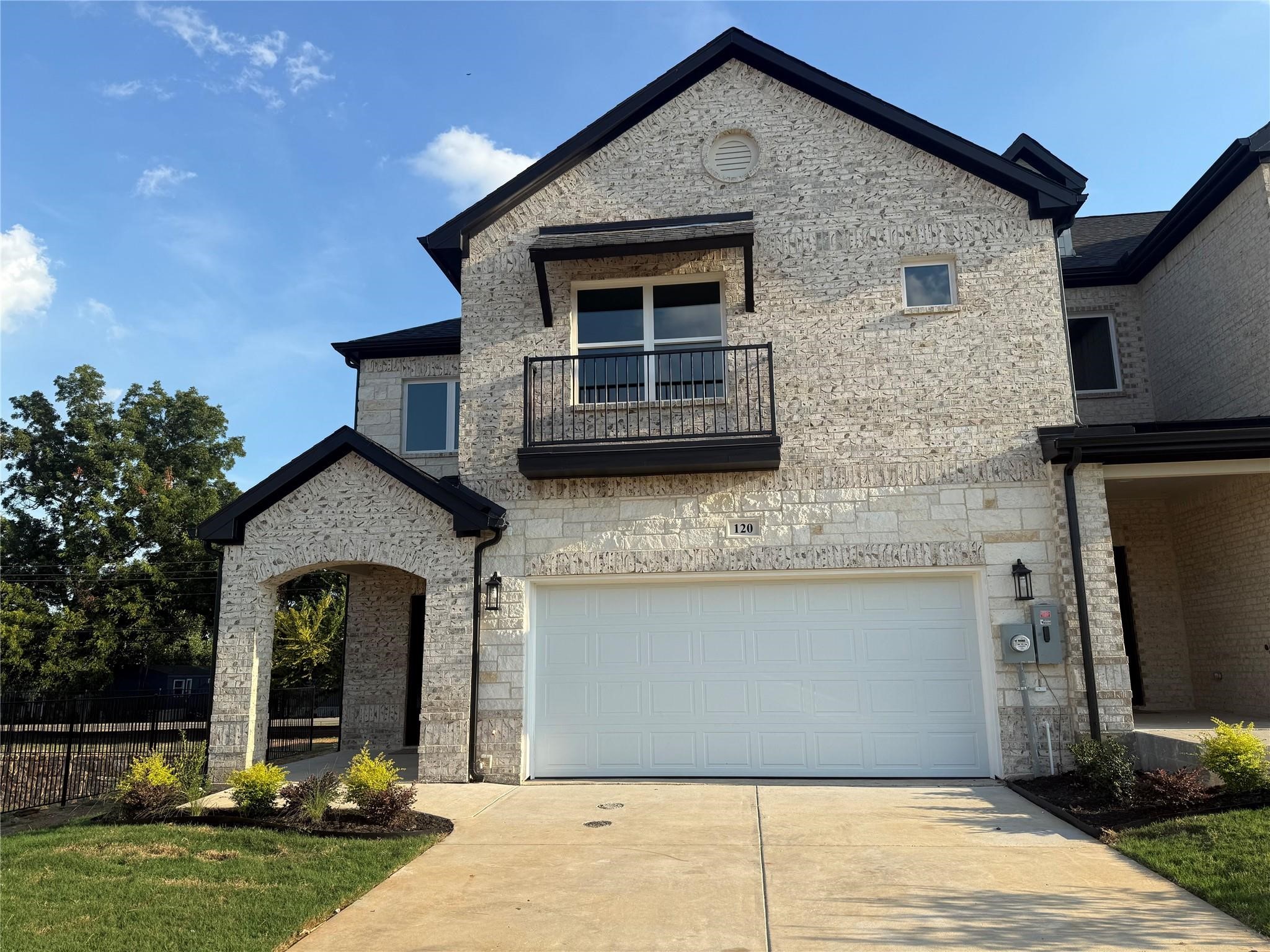 120 Homes Drive Grand Prairie TX 75050