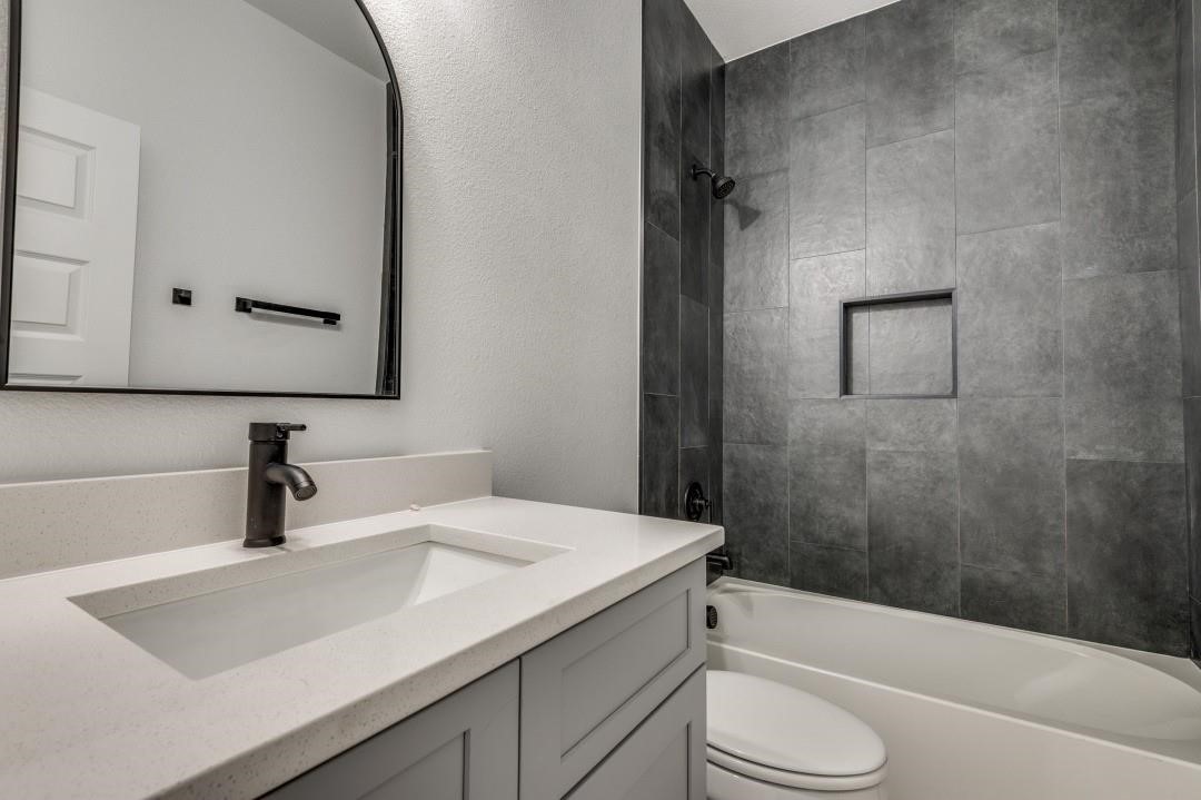 120 Homes Drive Grand Prairie TX 75050