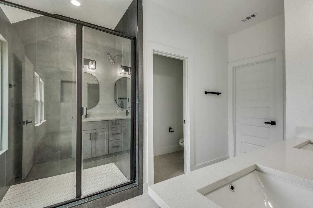 120 Homes Drive Grand Prairie TX 75050