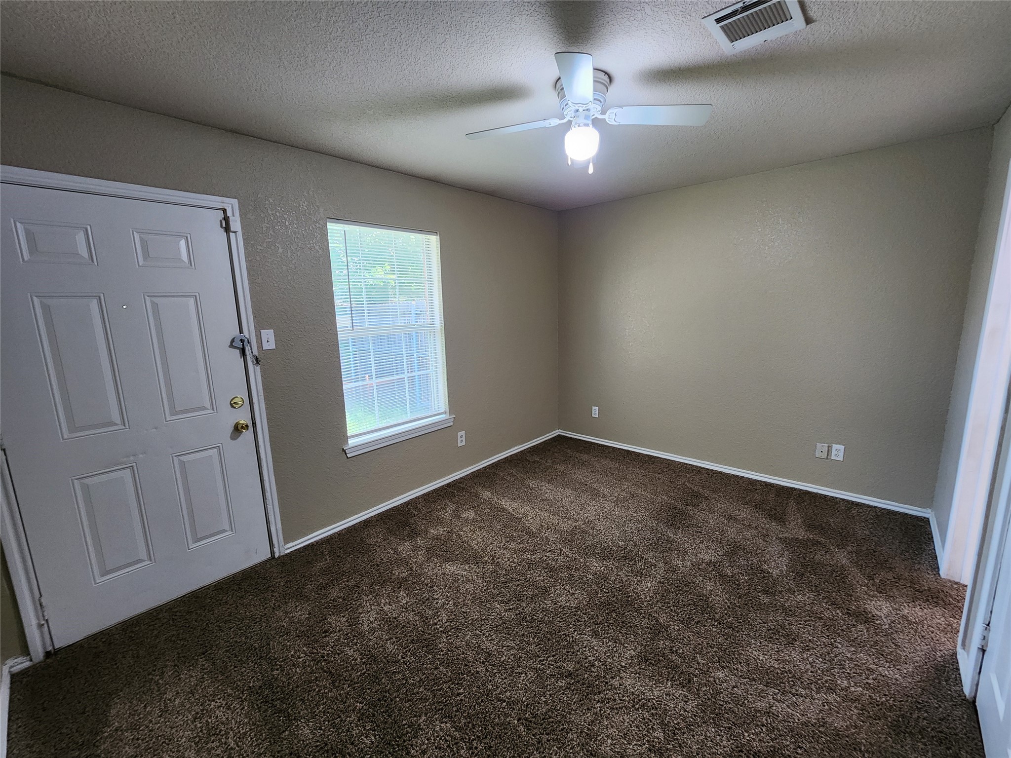 1429 E Robert Street Fort Worth TX 76104