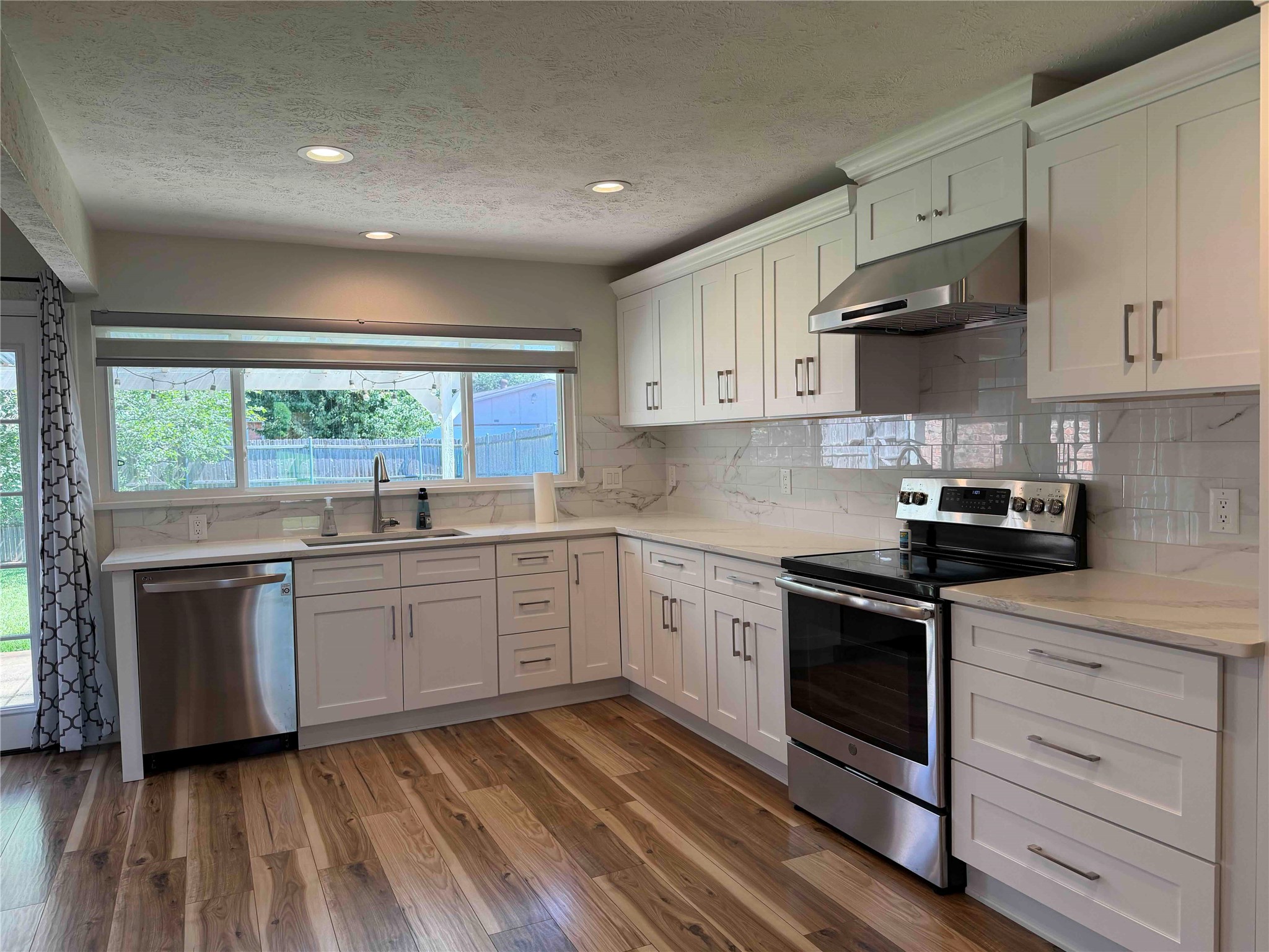 2917 Esquire Lane Garland TX 75044