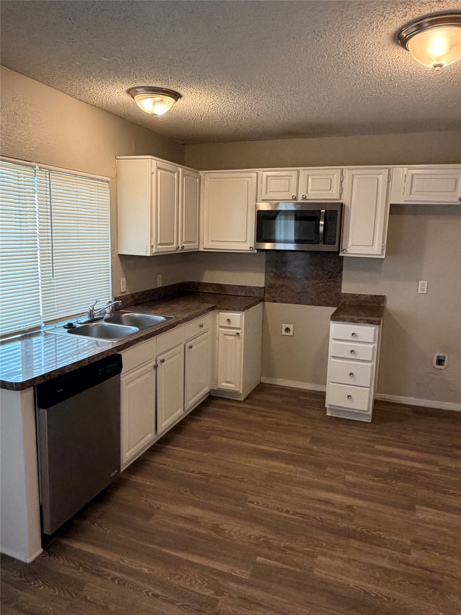 3402 Green Hill Drive Arlington TX 76014