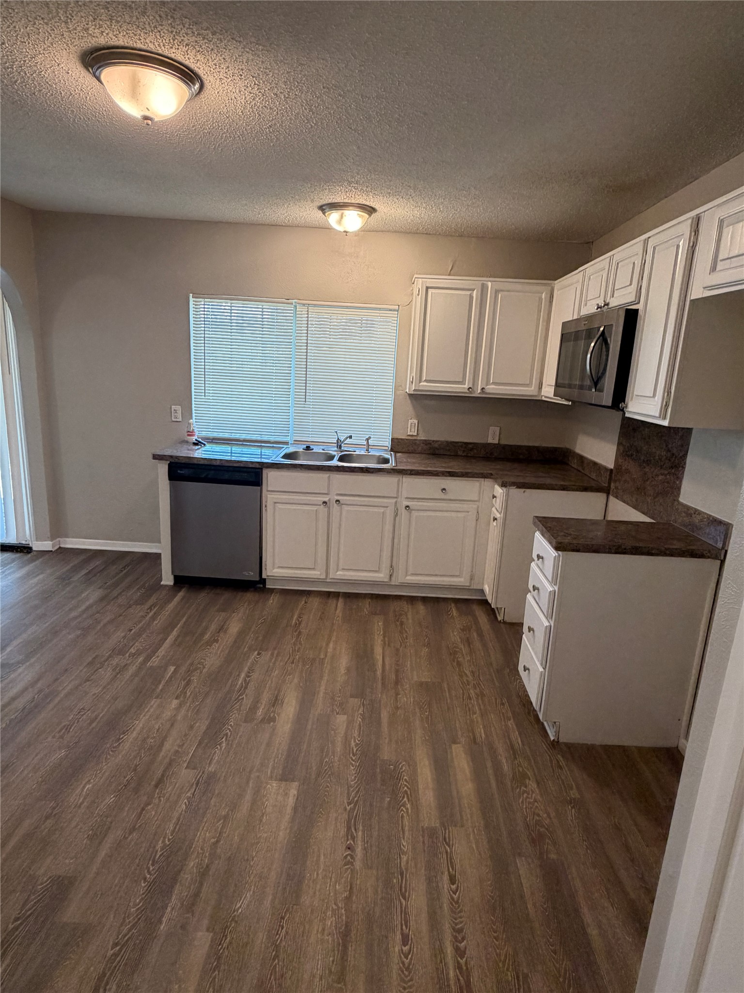 3402 Green Hill Drive Arlington TX 76014
