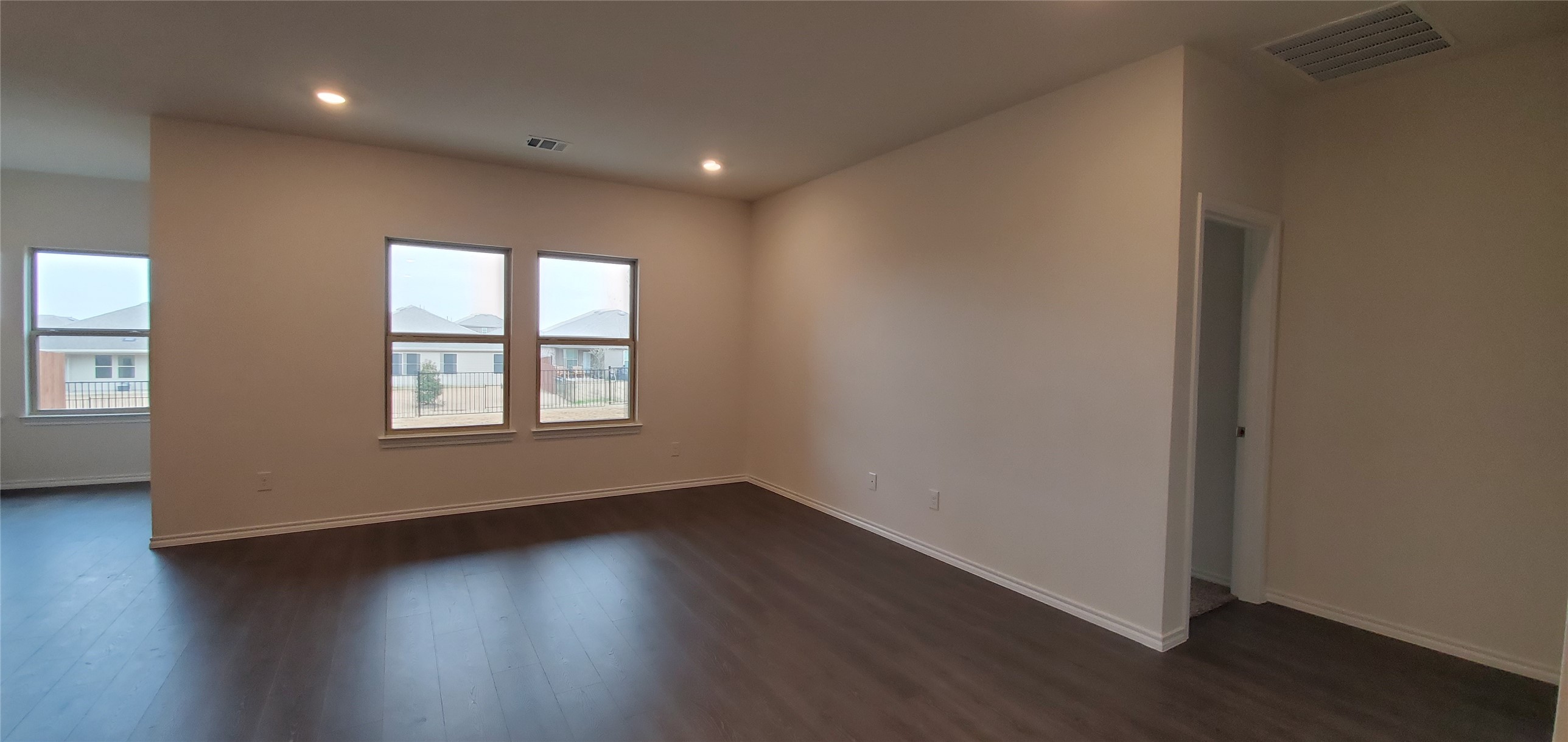 813 Fueller Drive Aubrey TX 76227