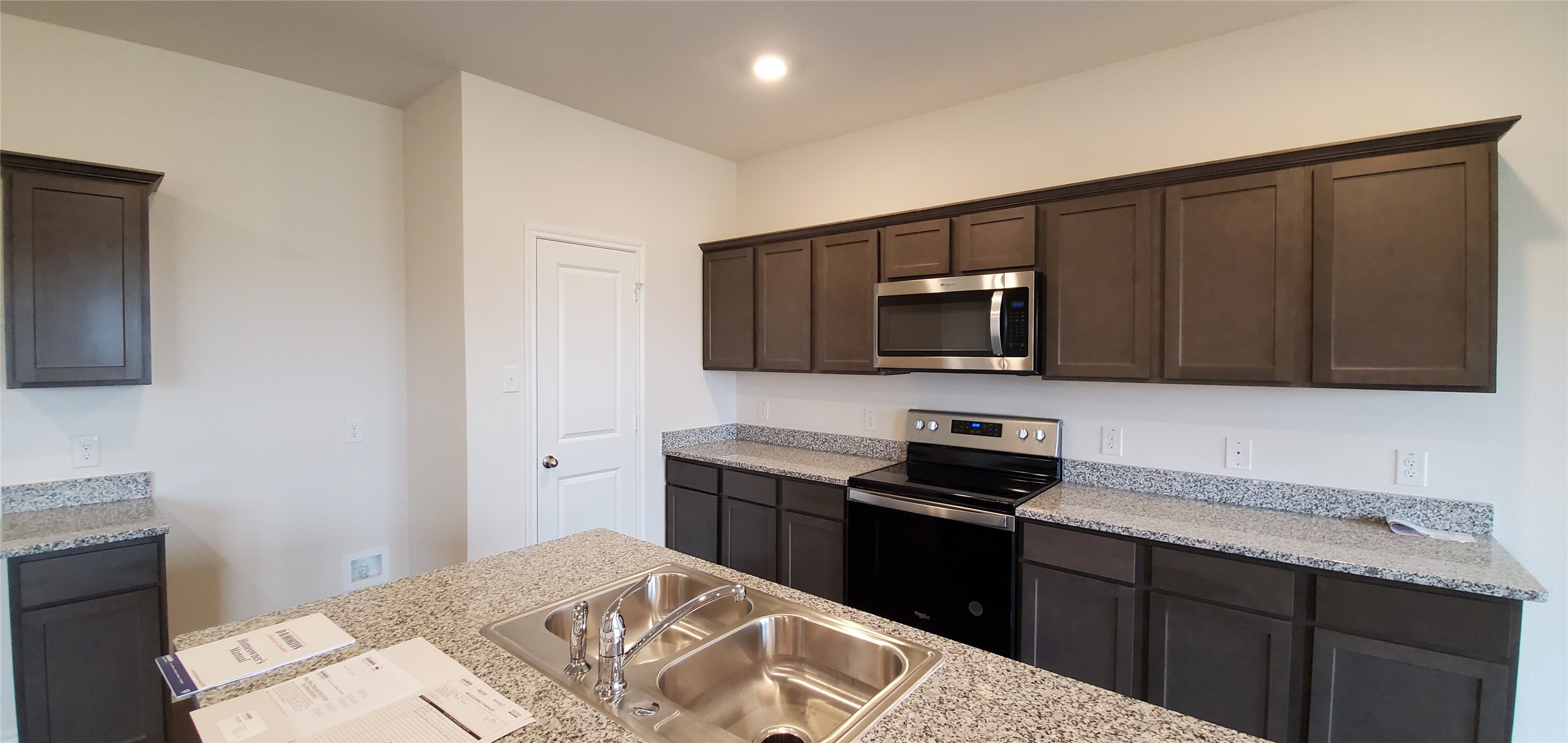 813 Fueller Drive Aubrey TX 76227
