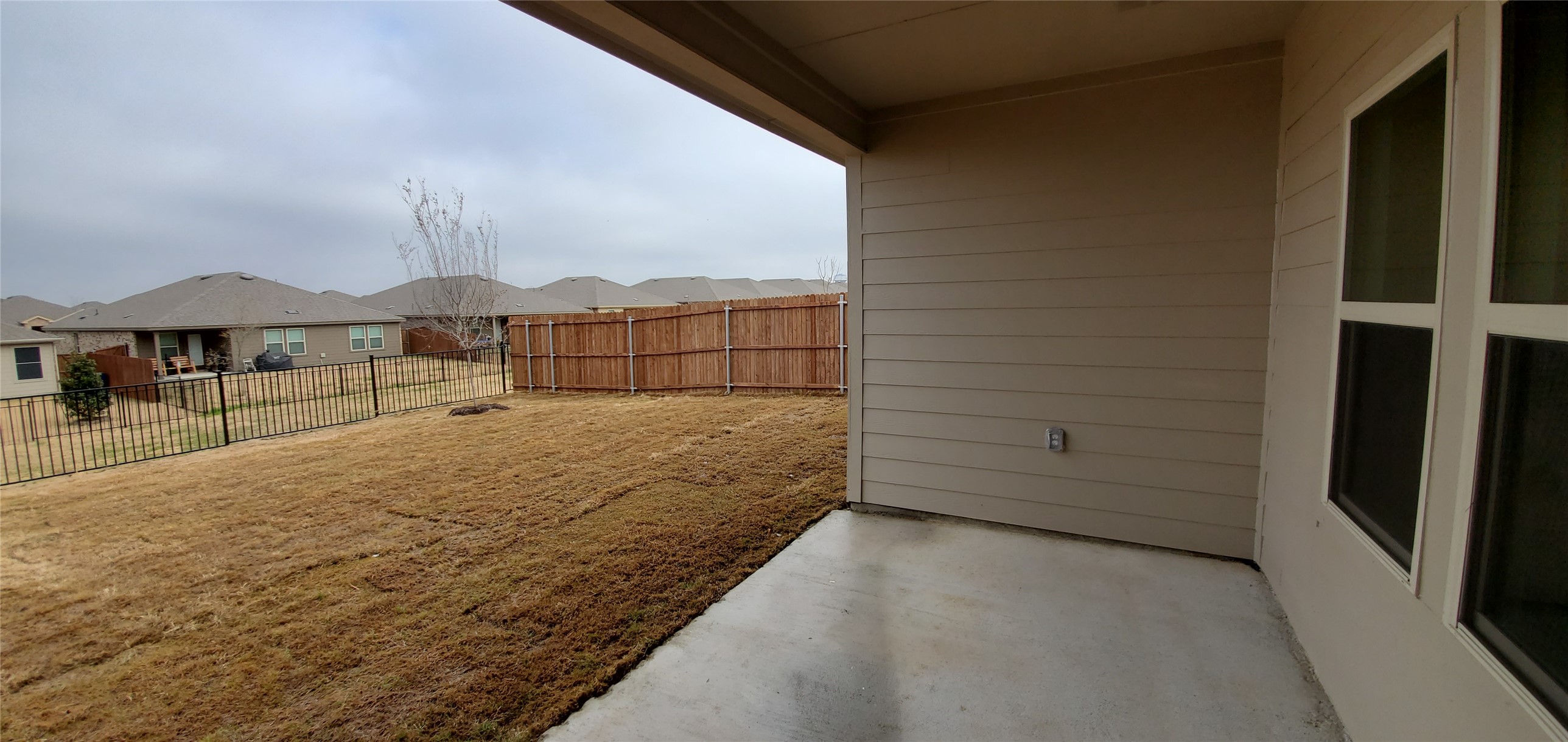 813 Fueller Drive Aubrey TX 76227