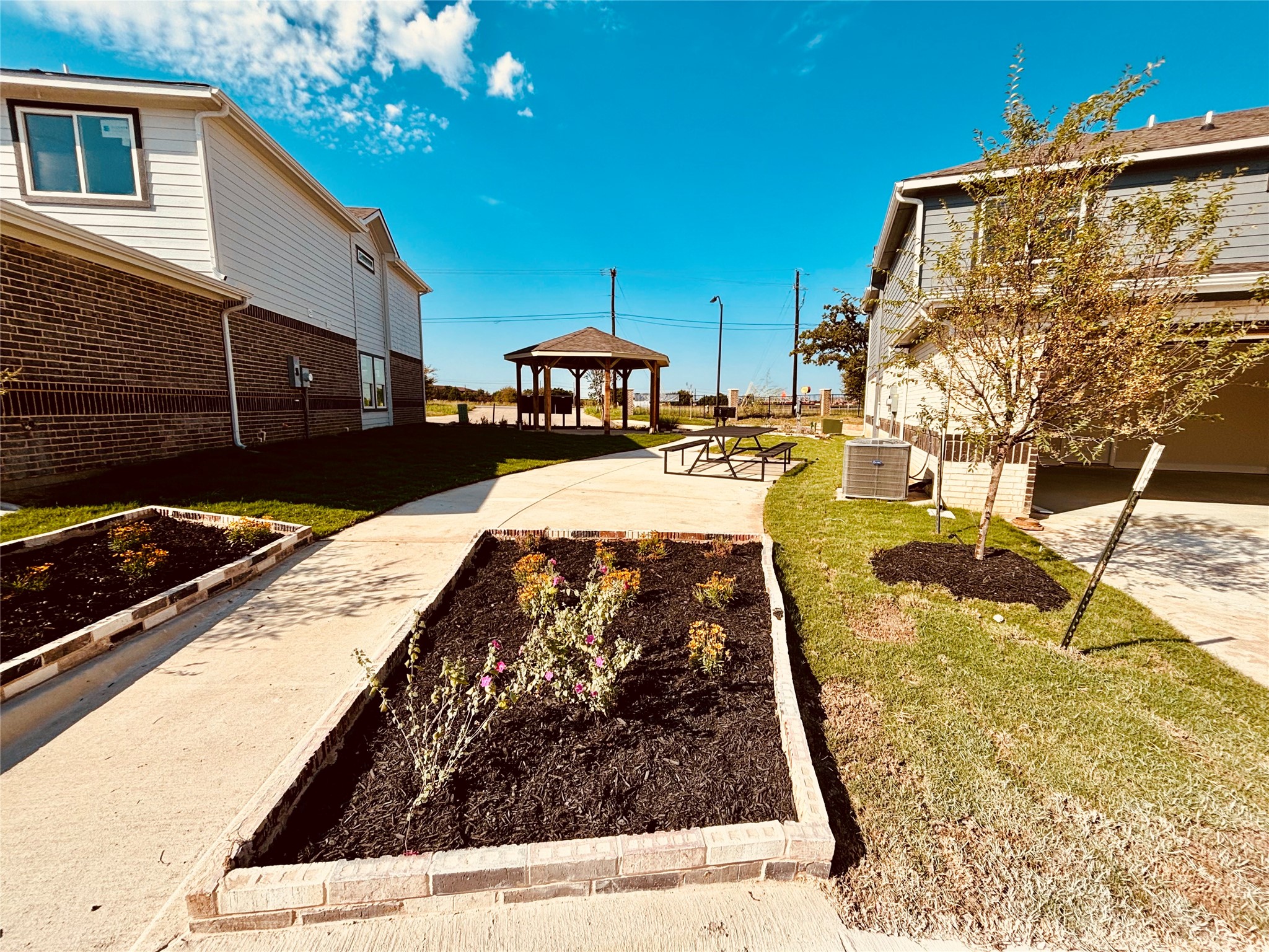 6215 Roby Drive Arlington TX 76001