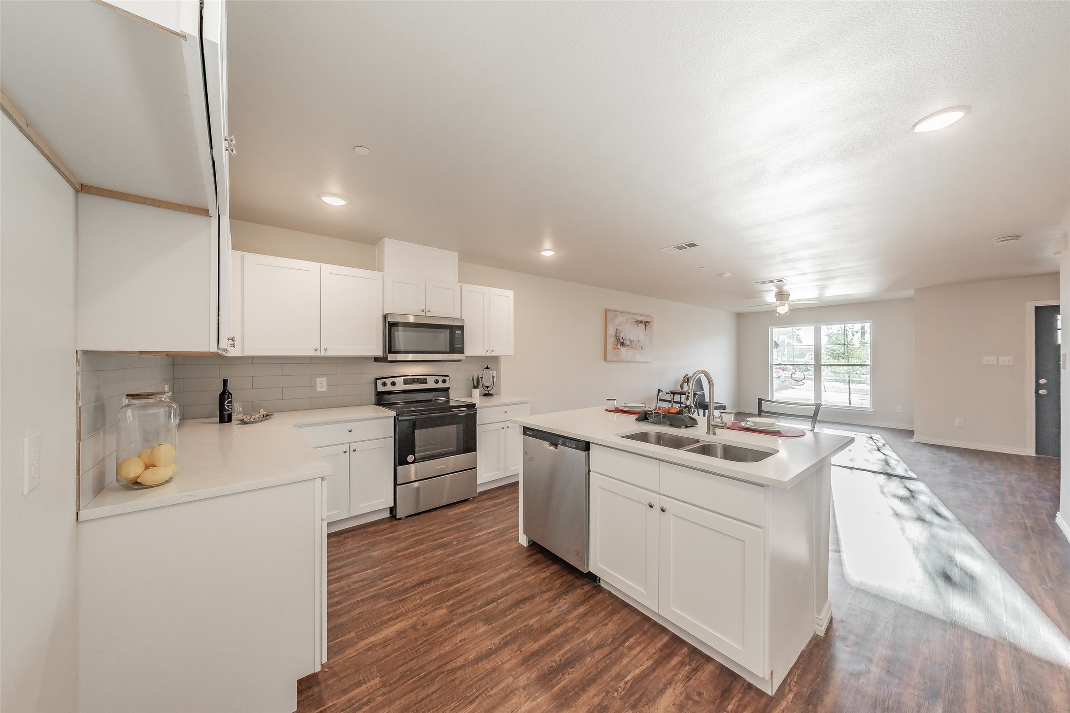 6215 Roby Drive Arlington TX 76001