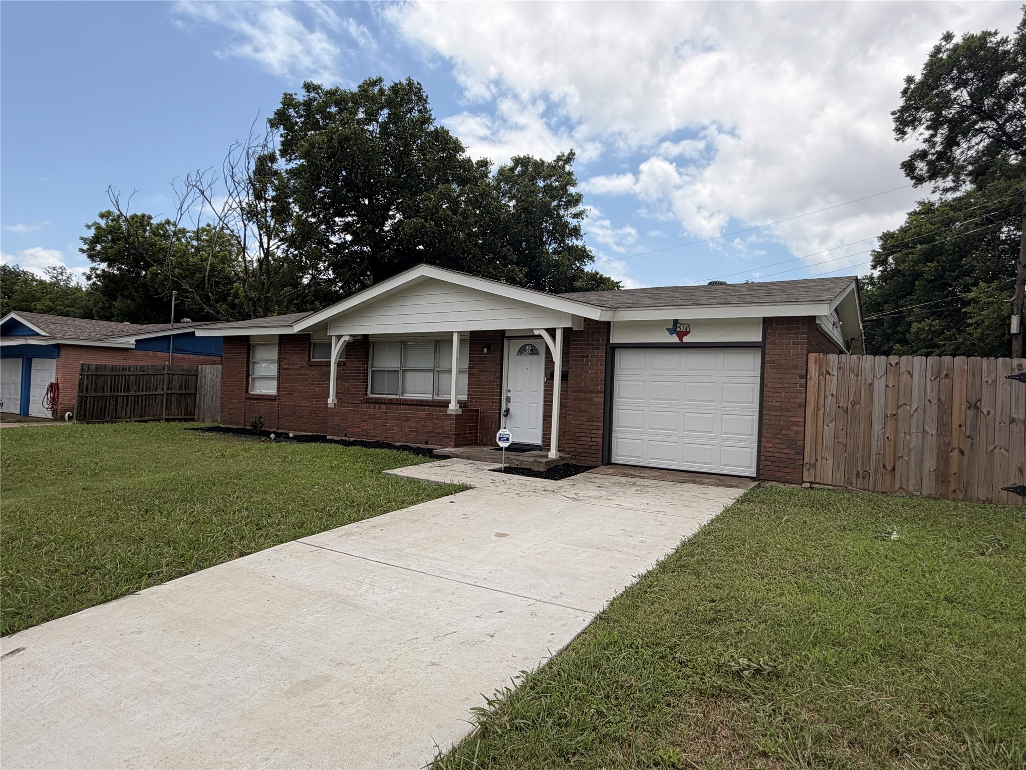 2514 Greenway Street Arlington TX 76010