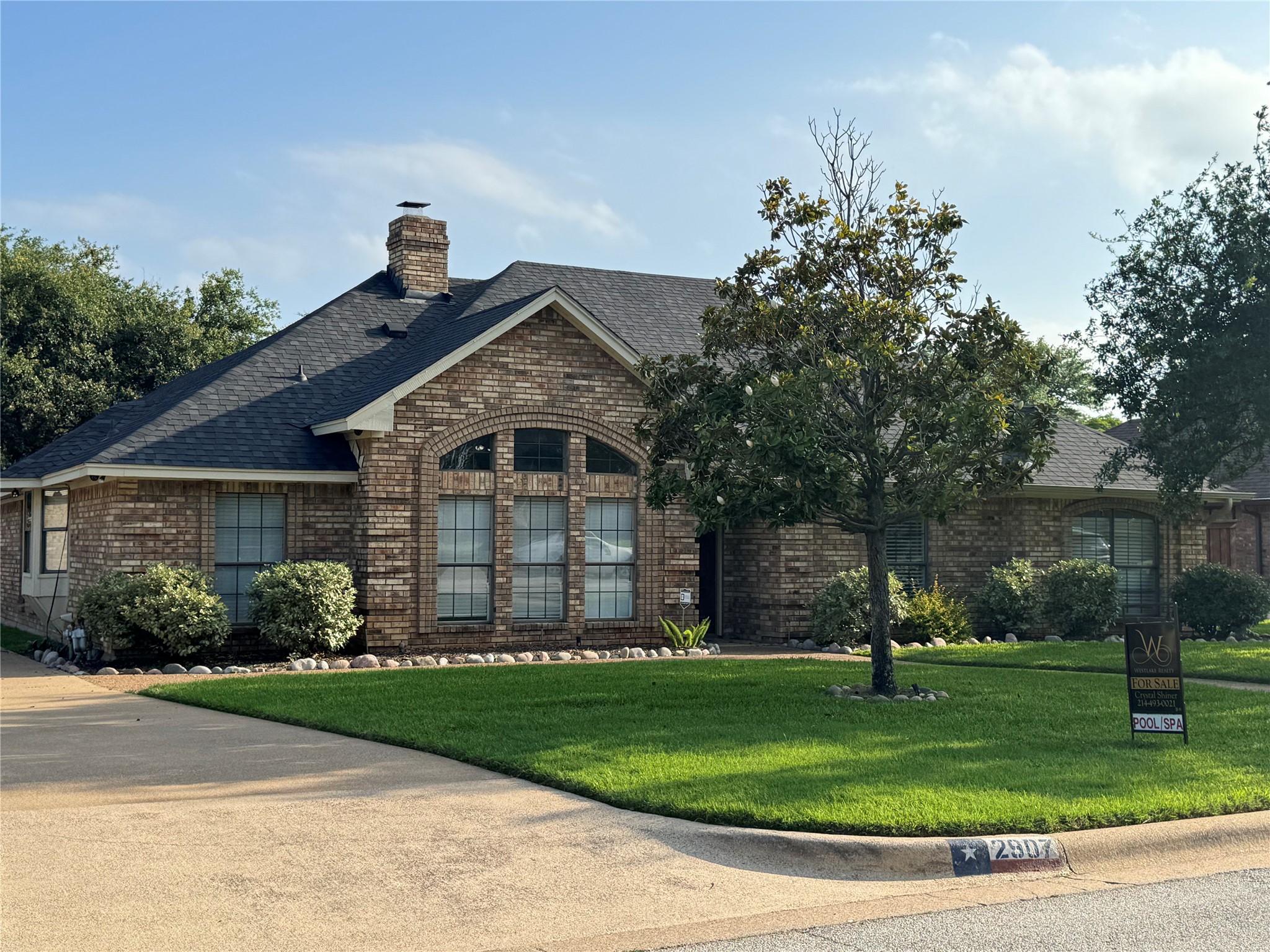 2907 Sweet Briar Street Grapevine TX 76051