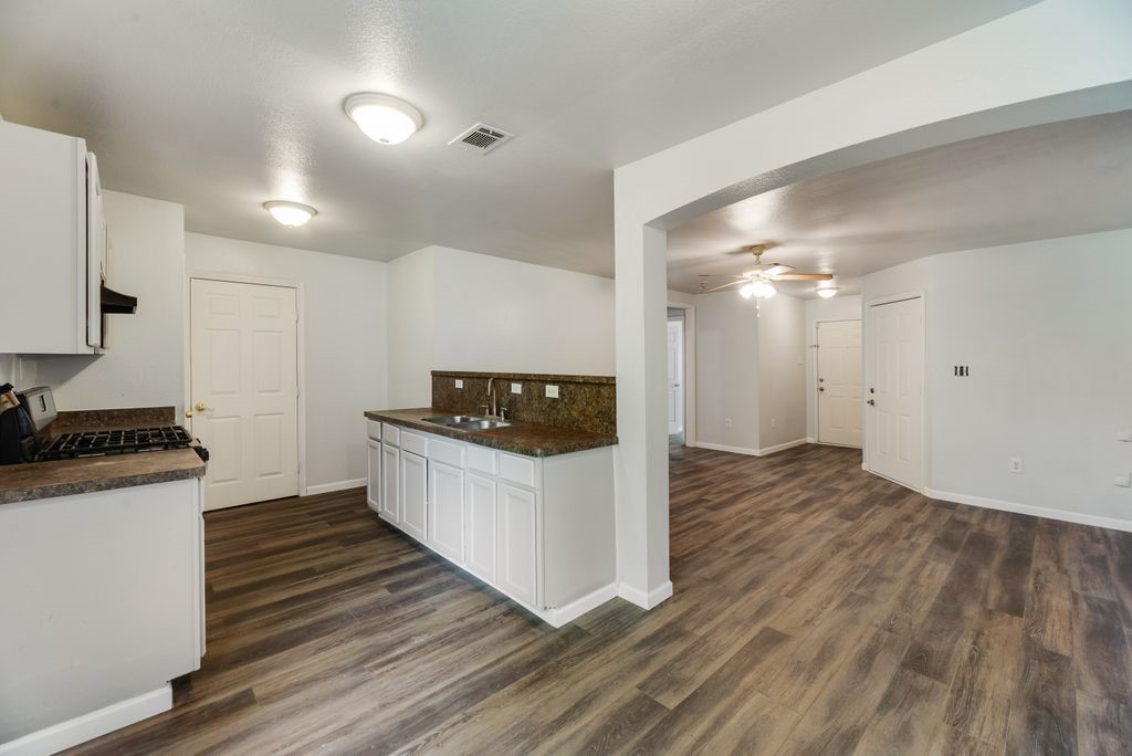 2526 Exeter Avenue Dallas TX 75216