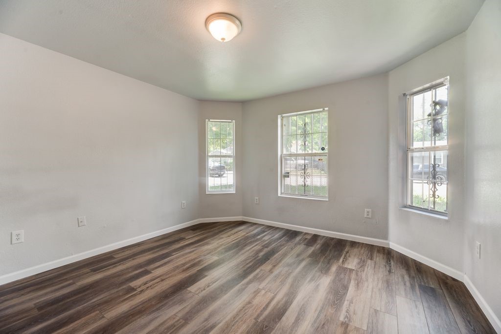 2526 Exeter Avenue Dallas TX 75216