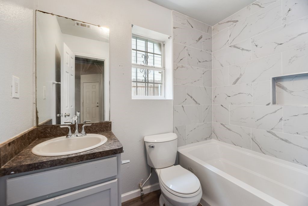 2526 Exeter Avenue Dallas TX 75216