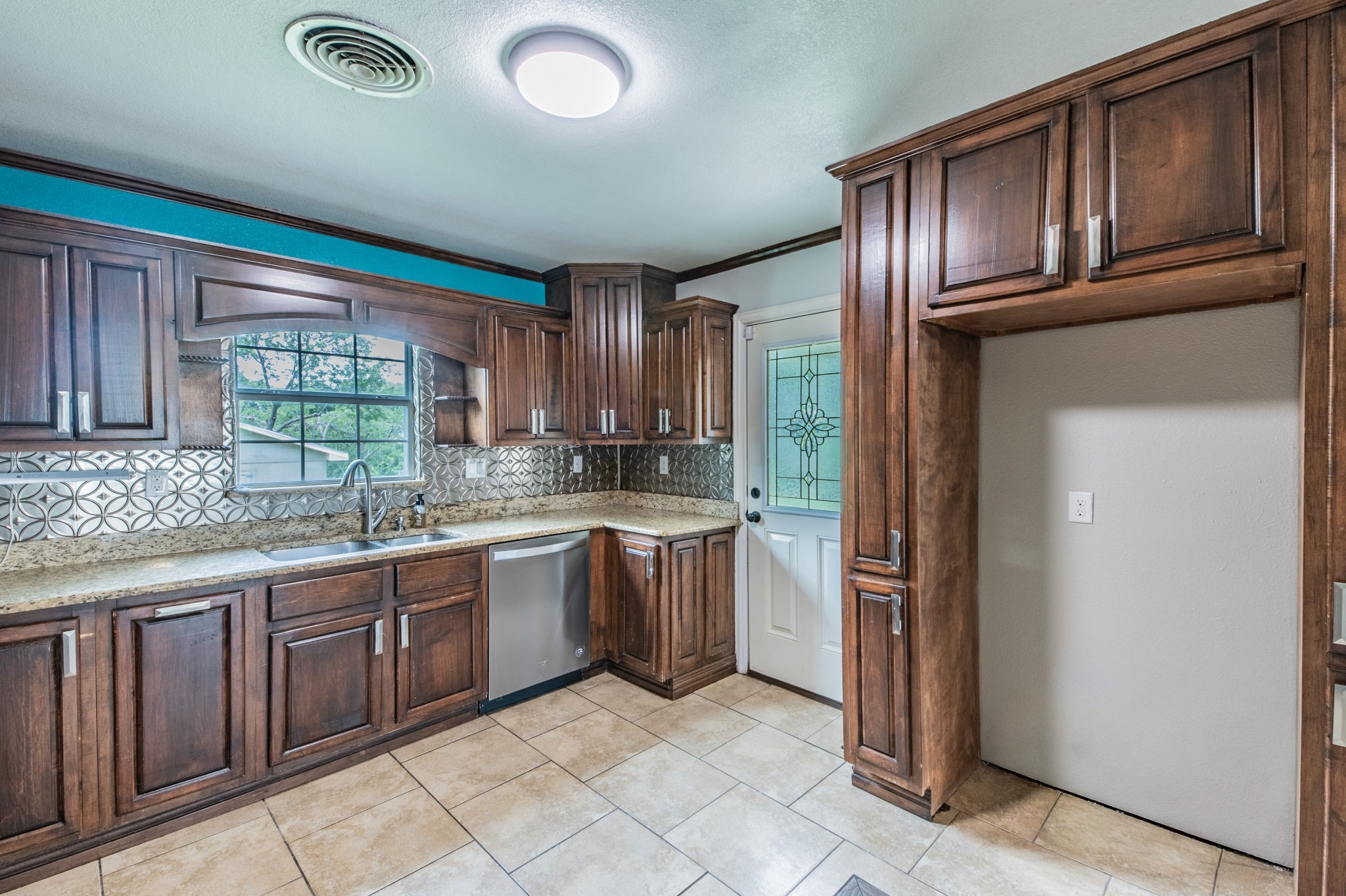 7824 Davenport Avenue Fort Worth TX 76116