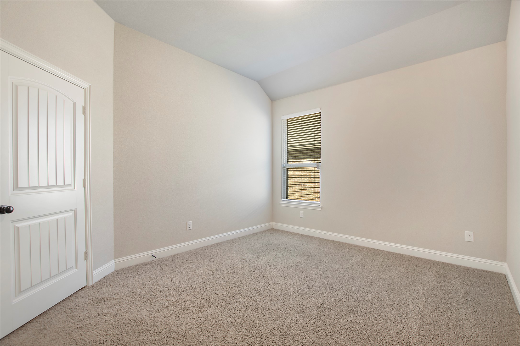 2811 Diamond Ridge Drive Arlington TX 76001