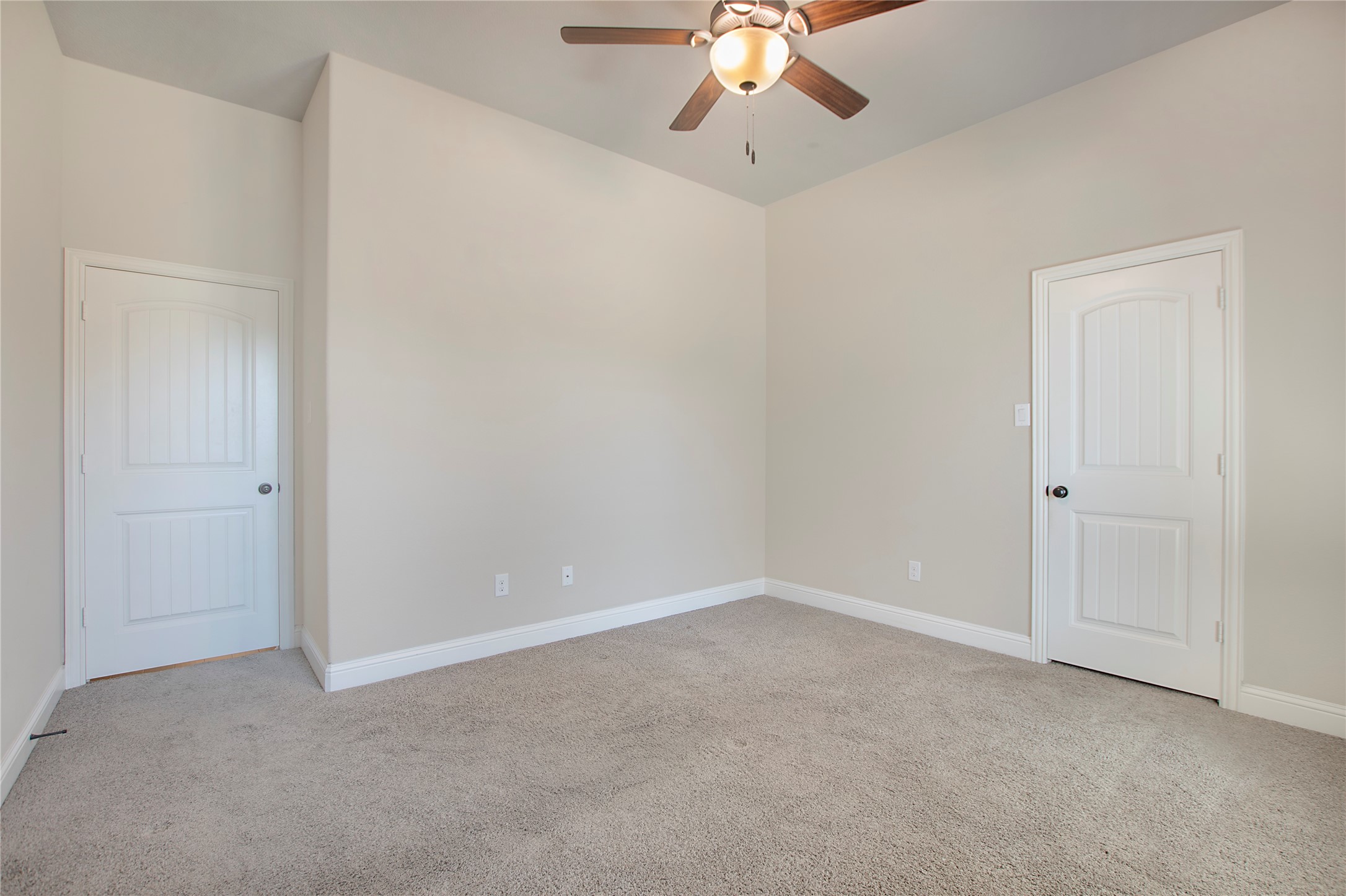 2811 Diamond Ridge Drive Arlington TX 76001