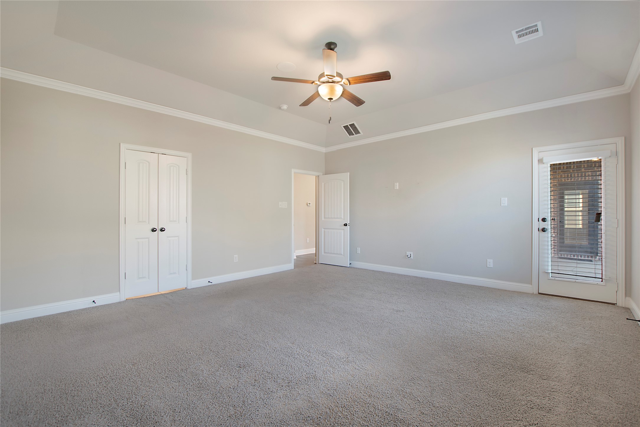 2811 Diamond Ridge Drive Arlington TX 76001