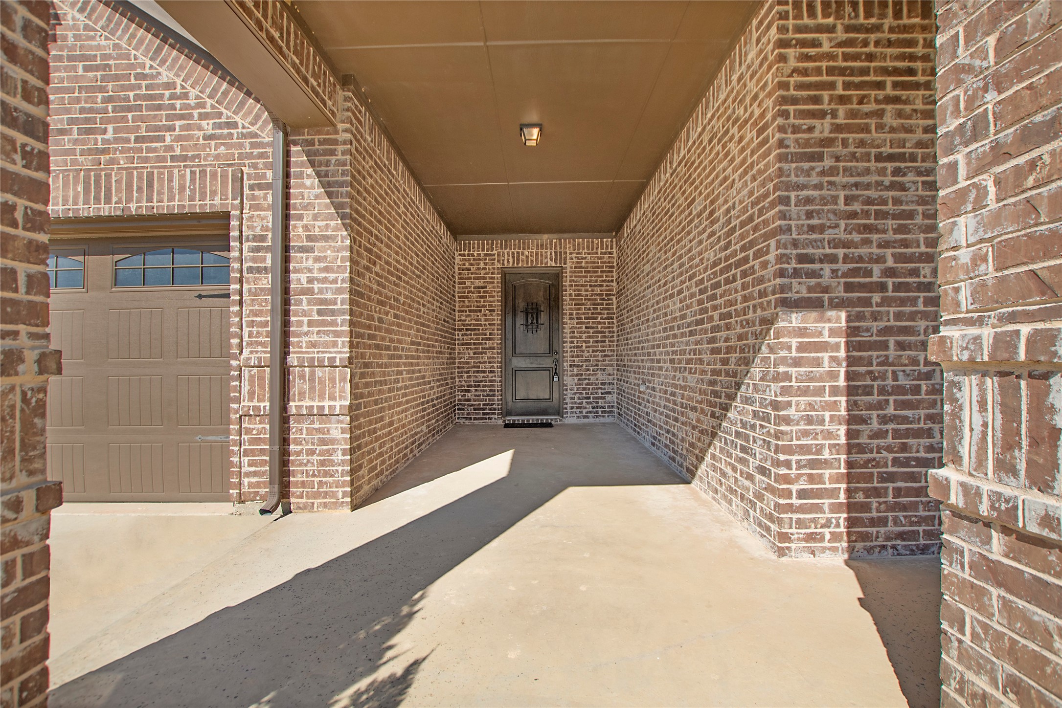 2811 Diamond Ridge Drive Arlington TX 76001