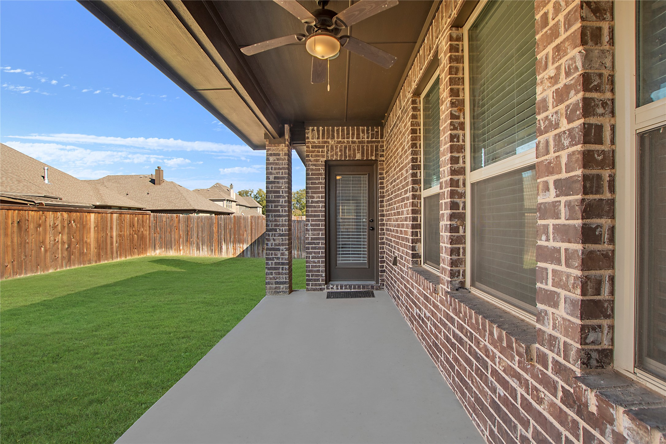 2811 Diamond Ridge Drive Arlington TX 76001