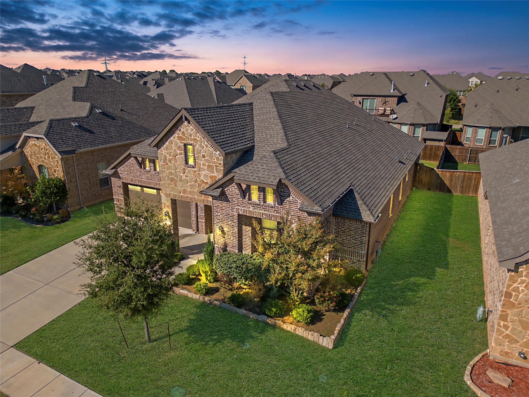 2811 Diamond Ridge Drive Arlington TX 76001
