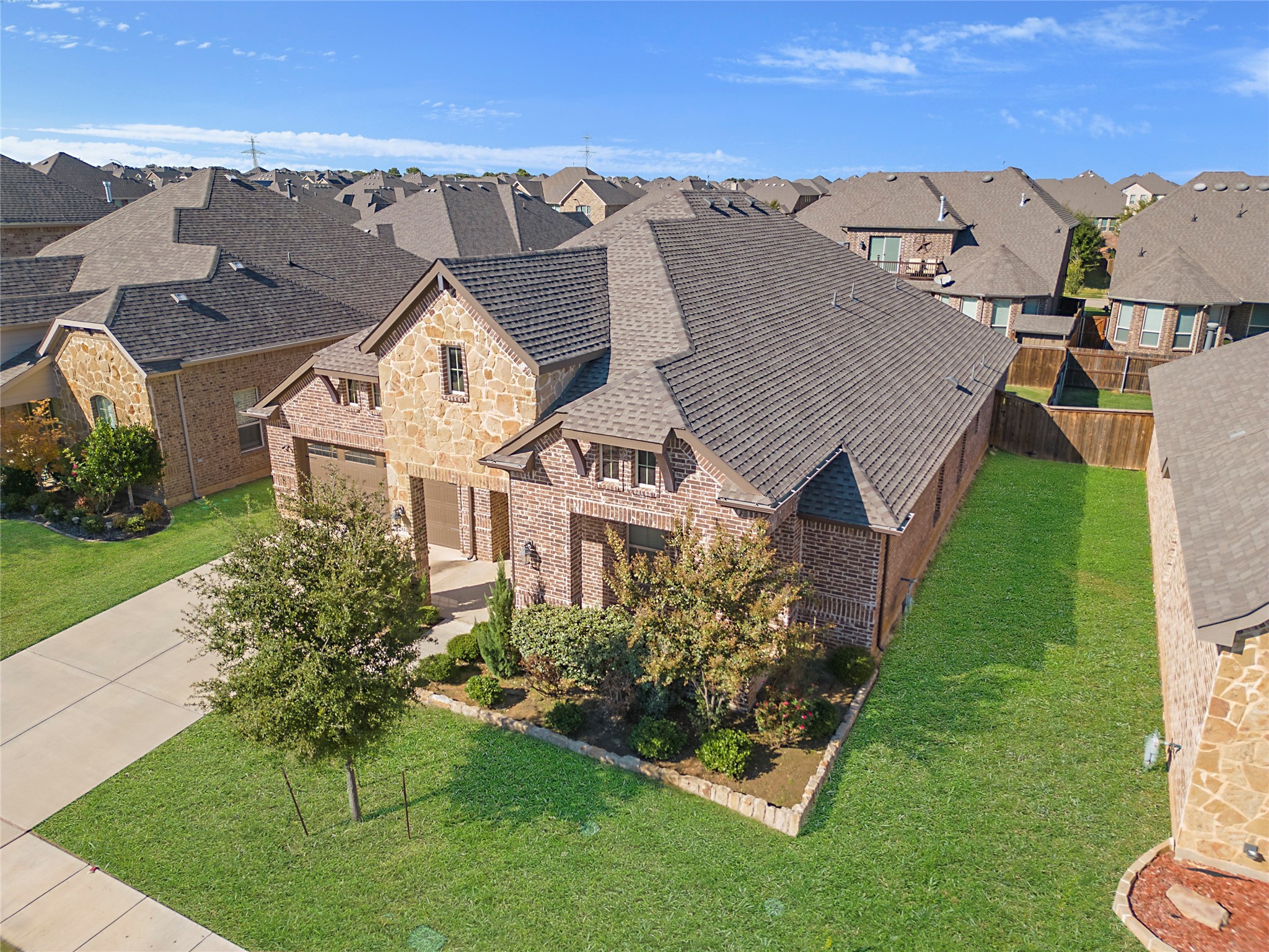 2811 Diamond Ridge Drive Arlington TX 76001