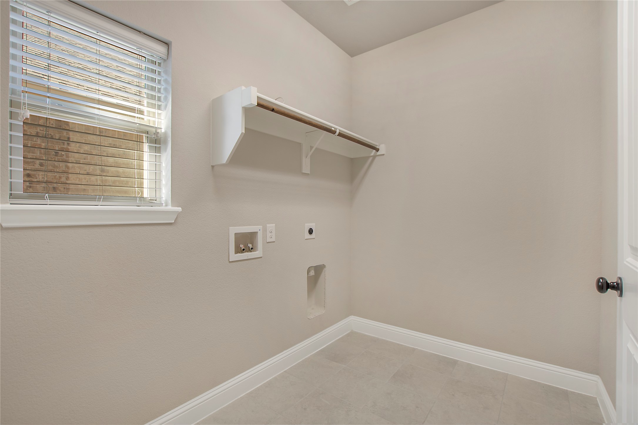 2811 Diamond Ridge Drive Arlington TX 76001