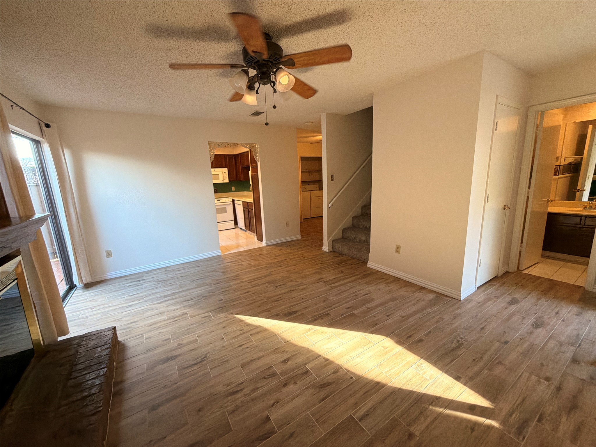 2327 Torrington Drive Arlington TX 76012