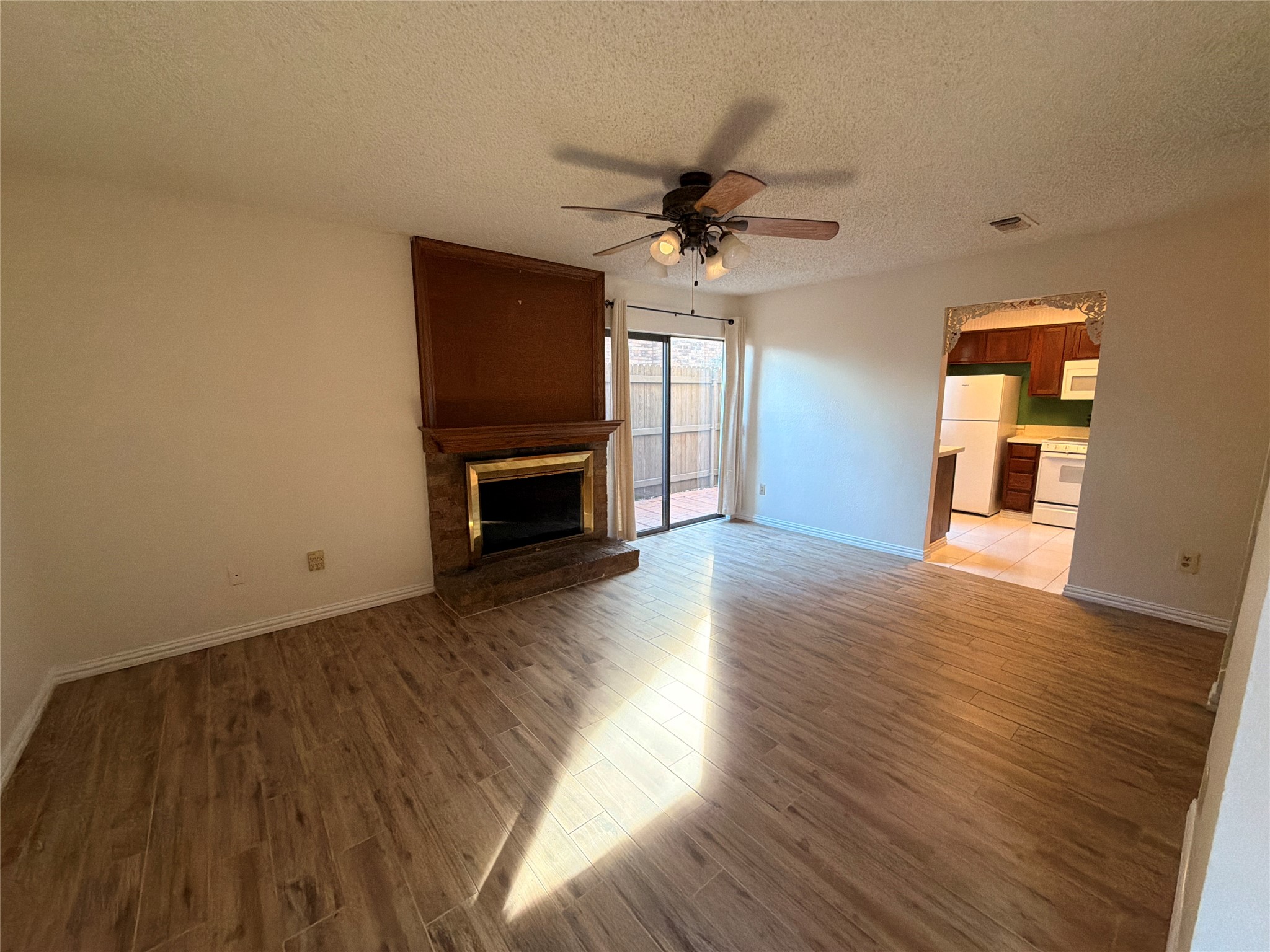 2327 Torrington Drive Arlington TX 76012