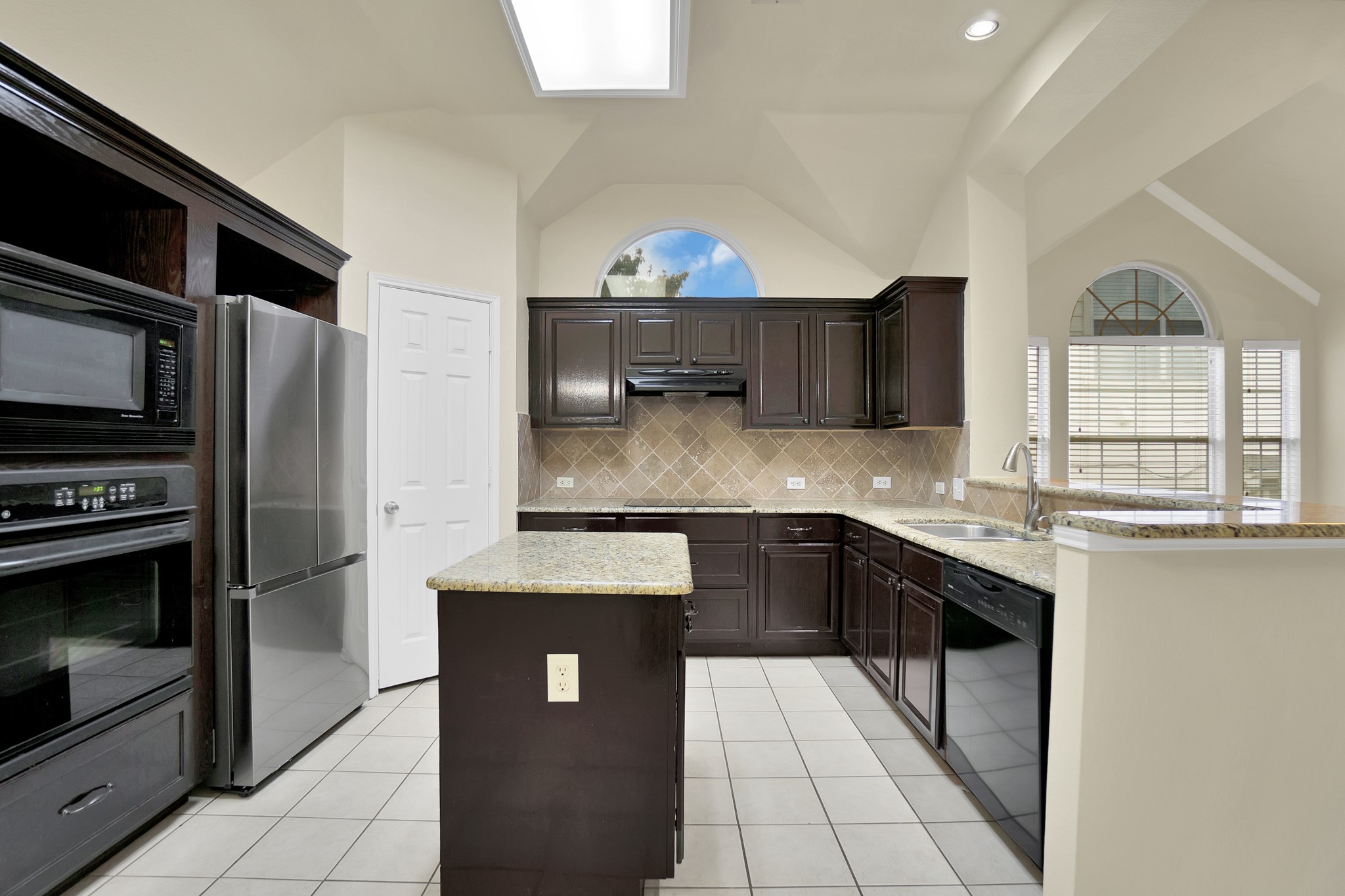 1695 Cresthill Drive Rockwall TX 75087