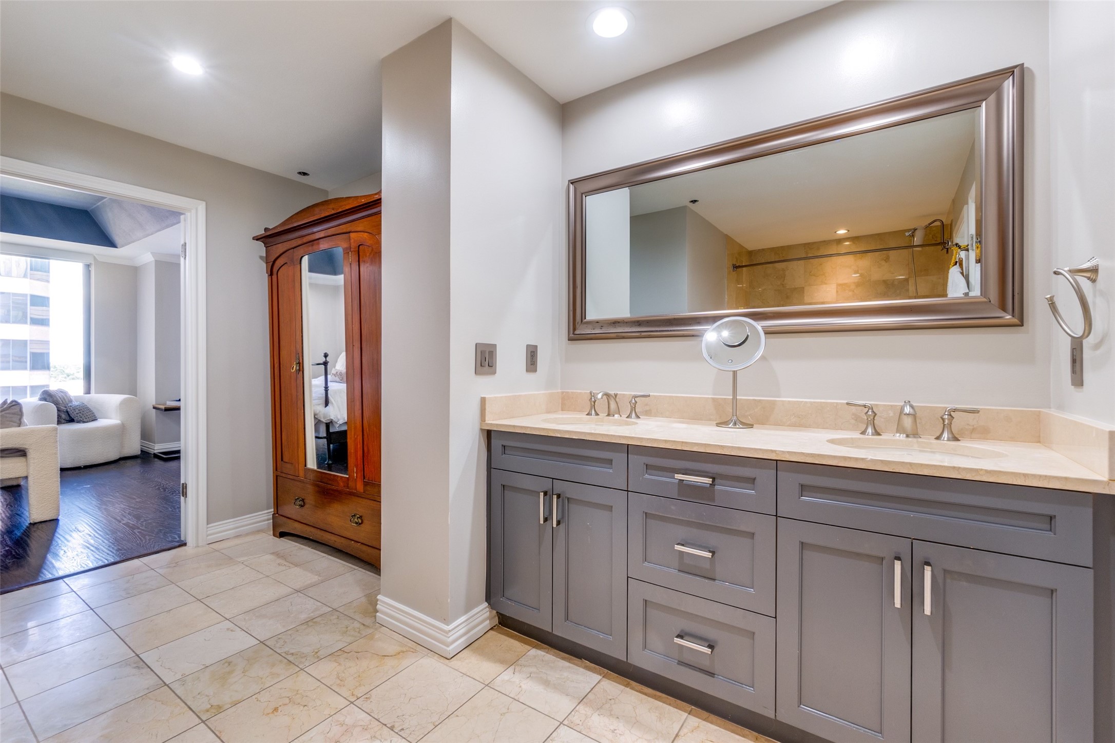 5909 Luther Lane Dallas TX 75225