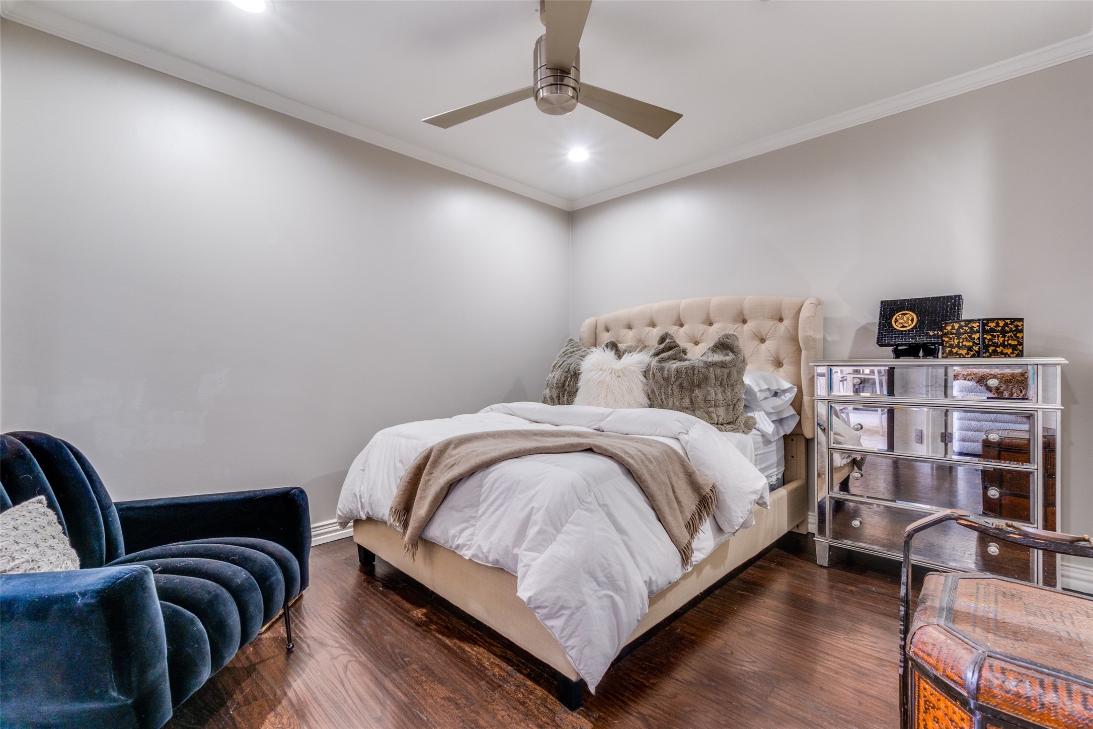 5909 Luther Lane Dallas TX 75225