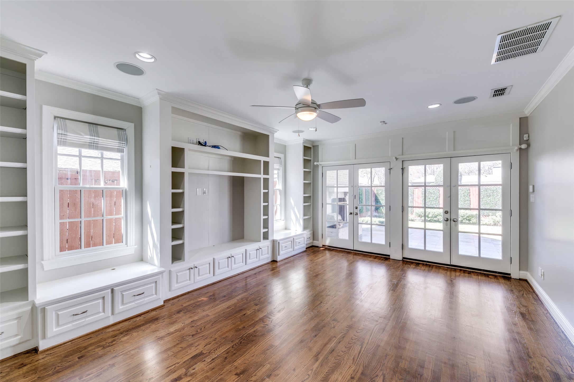 4606 S Versailles Avenue Highland Park TX 75209