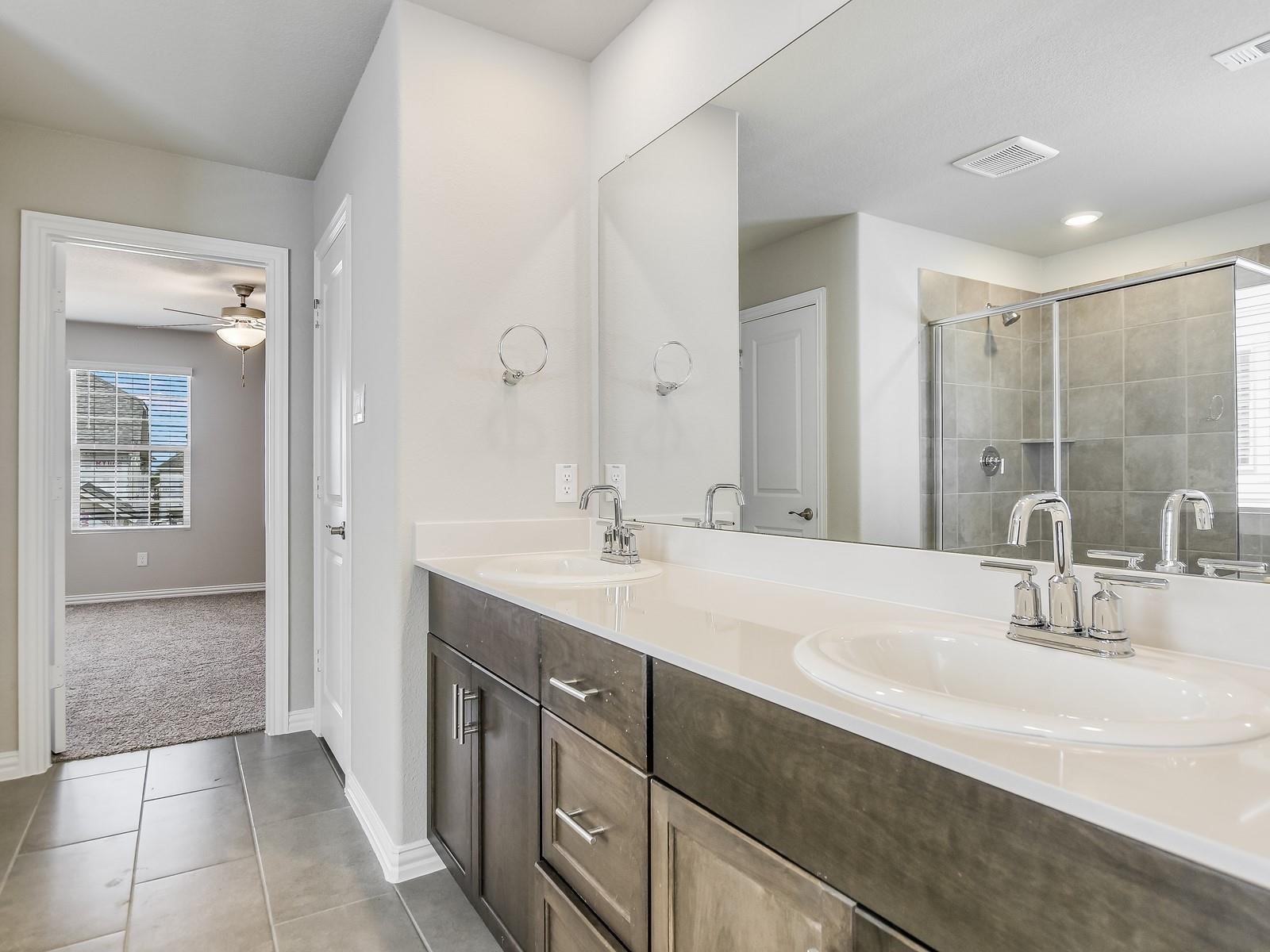 2612 Gateway Avenue Corinth TX 76210