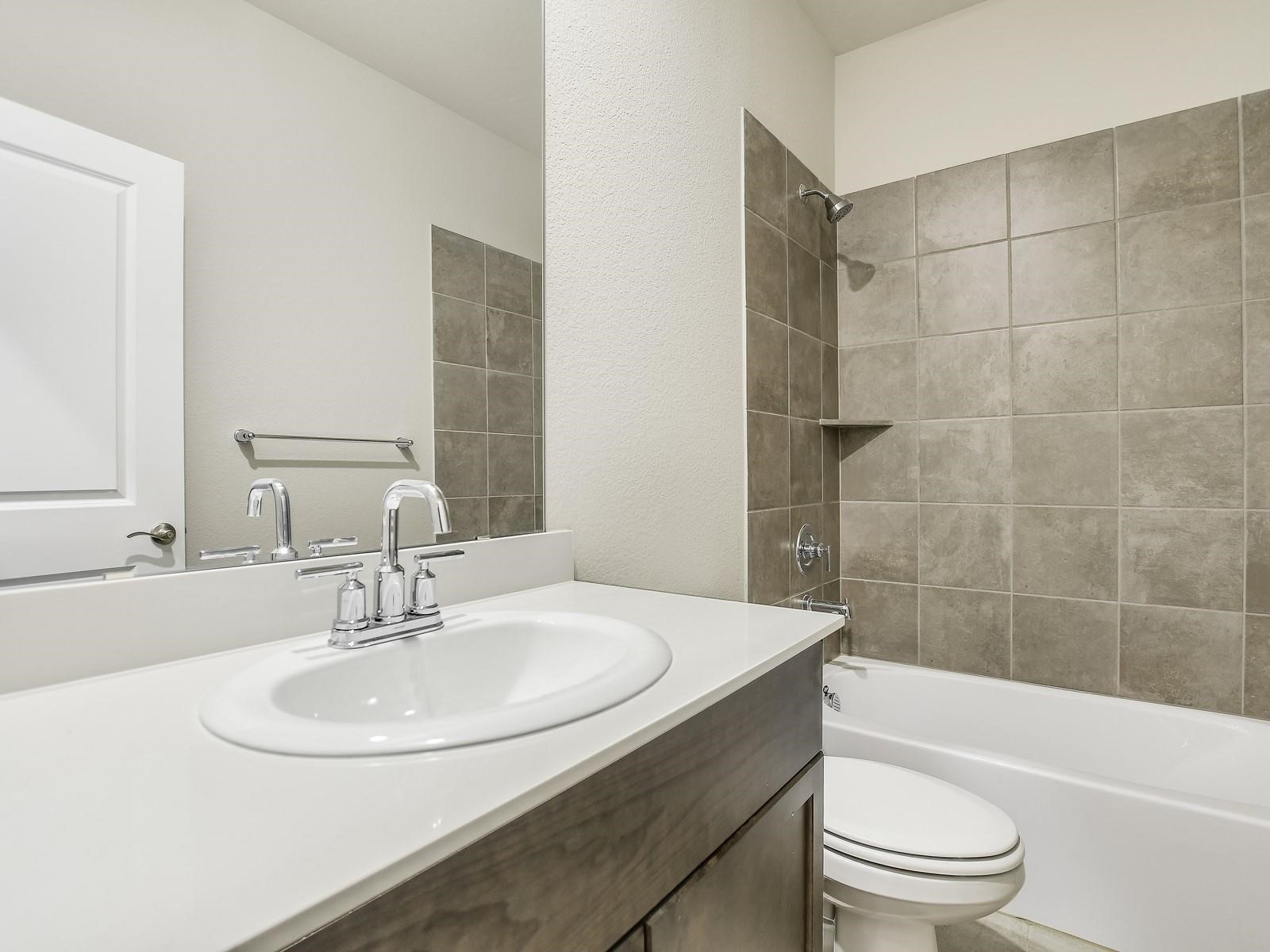 2612 Gateway Avenue Corinth TX 76210