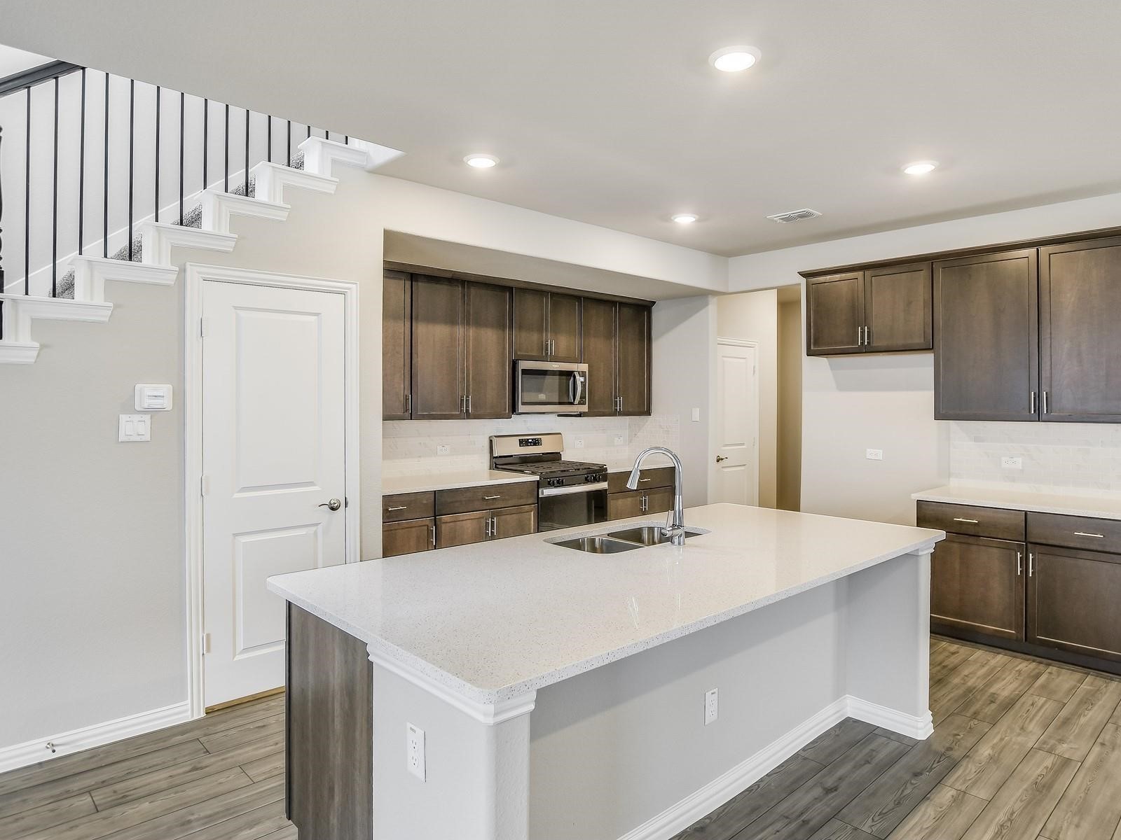 2612 Gateway Avenue Corinth TX 76210