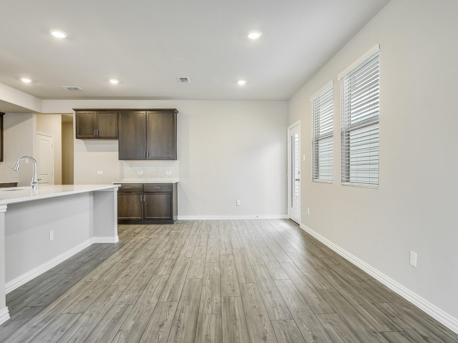 2612 Gateway Avenue Corinth TX 76210